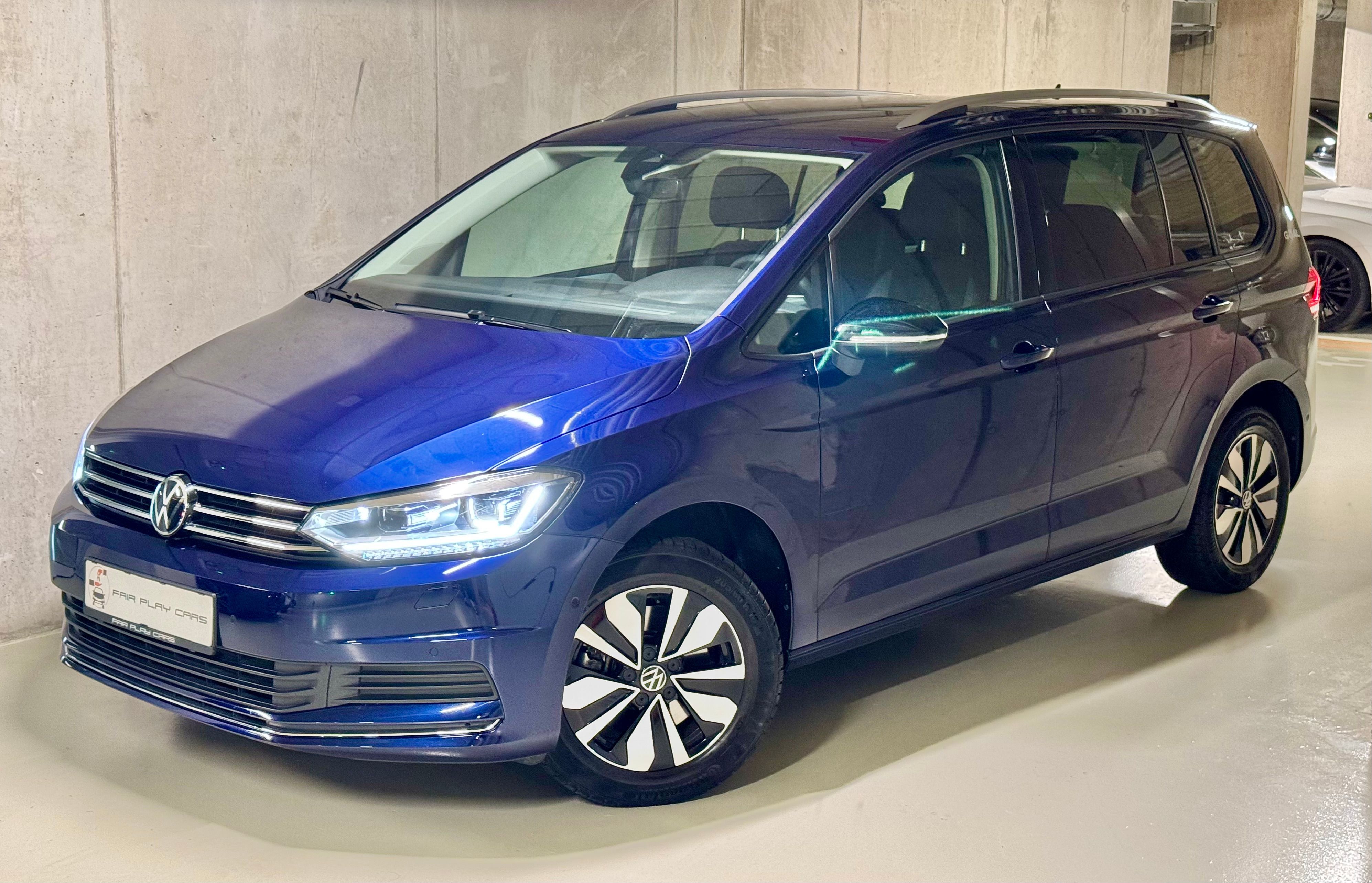 Volkswagen Touran, 1.5 TSI - 7 MÍST/TAŽNÉ/MATRIX - fotka 4