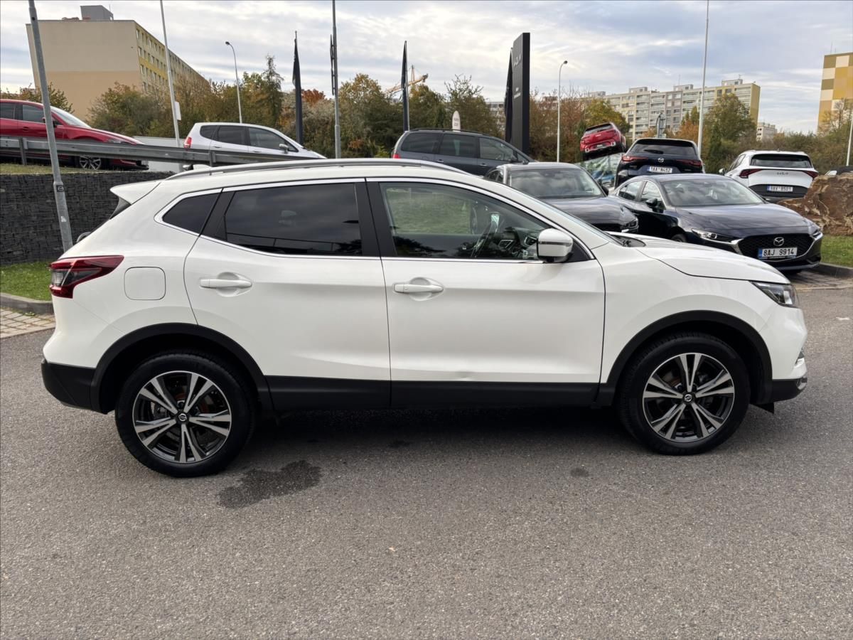Nissan Qashqai, 1,3 DIG-T Tekna PANORAMA TAŽNÉ - fotka 6