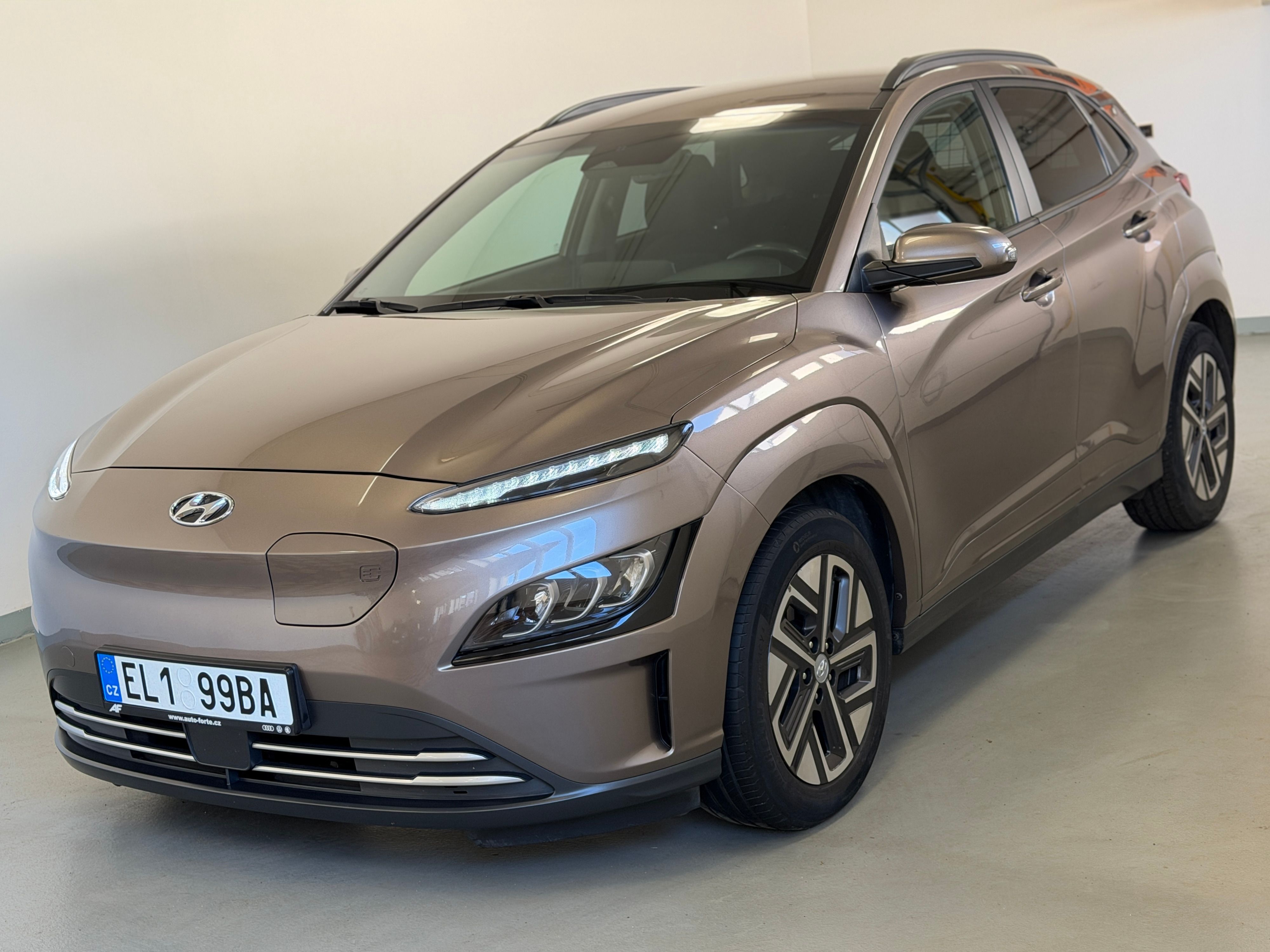 Hyundai Kona, EV STYLE MOTOR 150kw BAT64kw