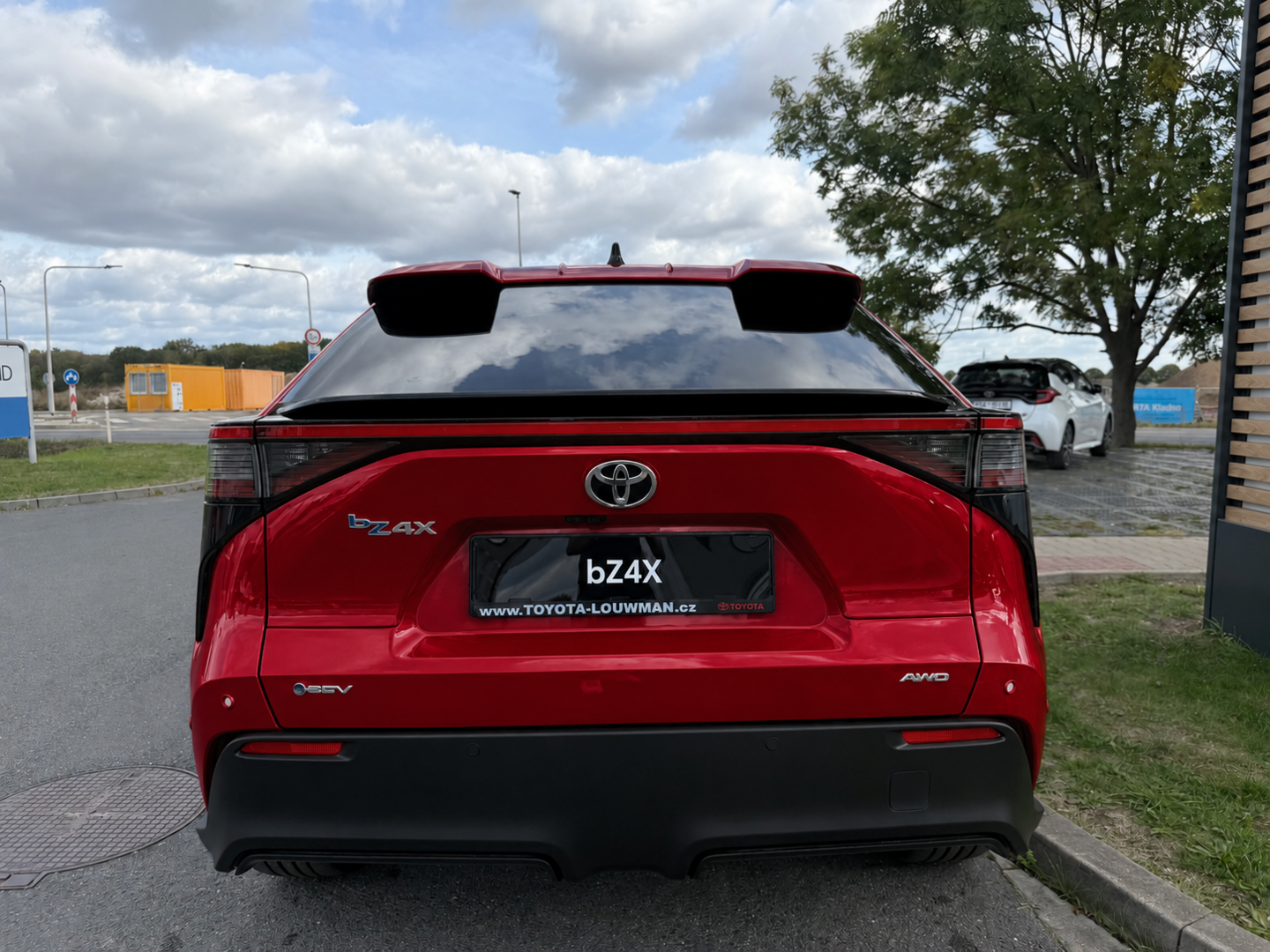 Toyota bZ4X, Executive 73.1 kWh - fotka 5