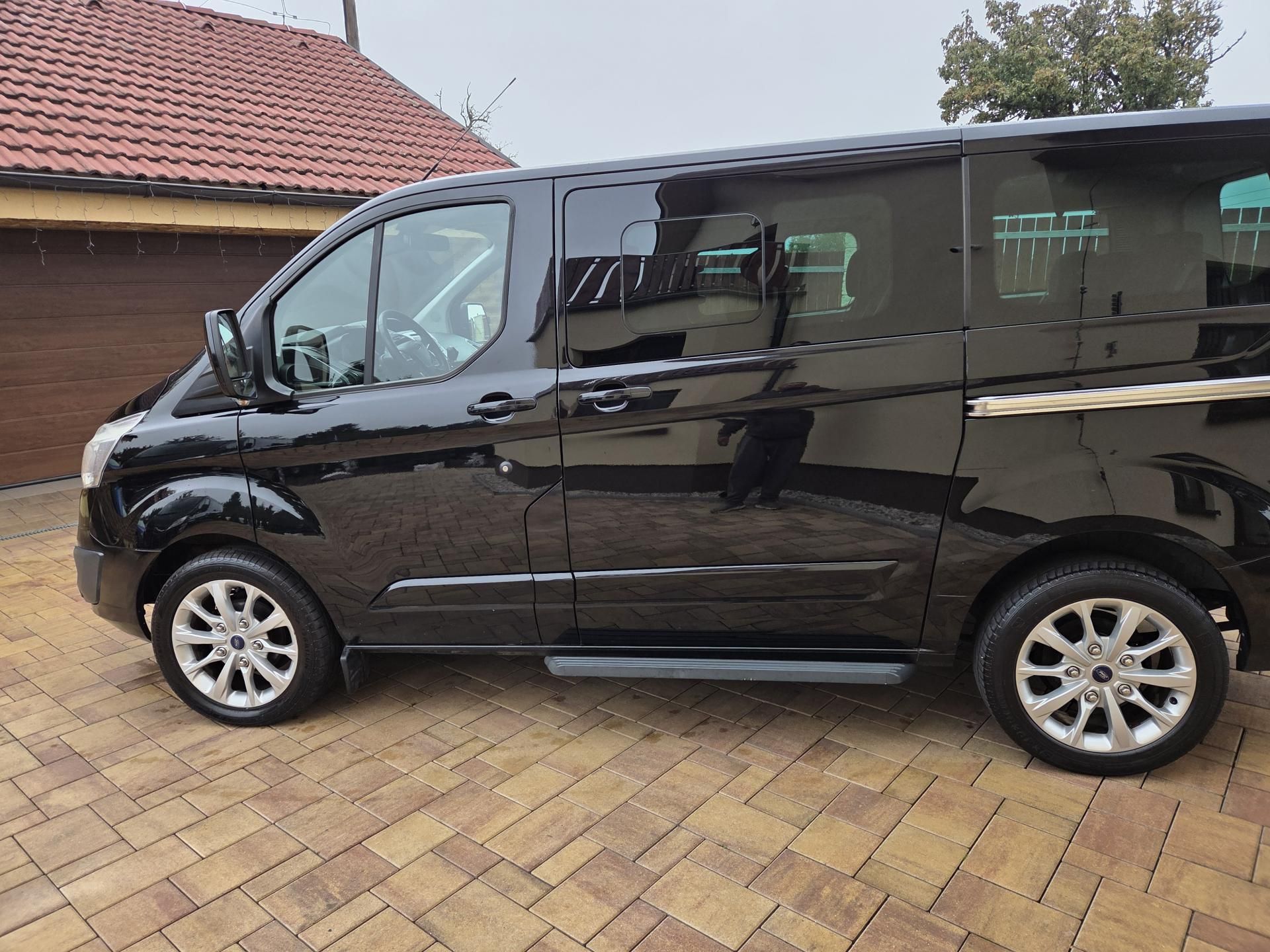 Ford Tourneo Custom, 2.2 TDCI 92KW  9Mist - fotka 4