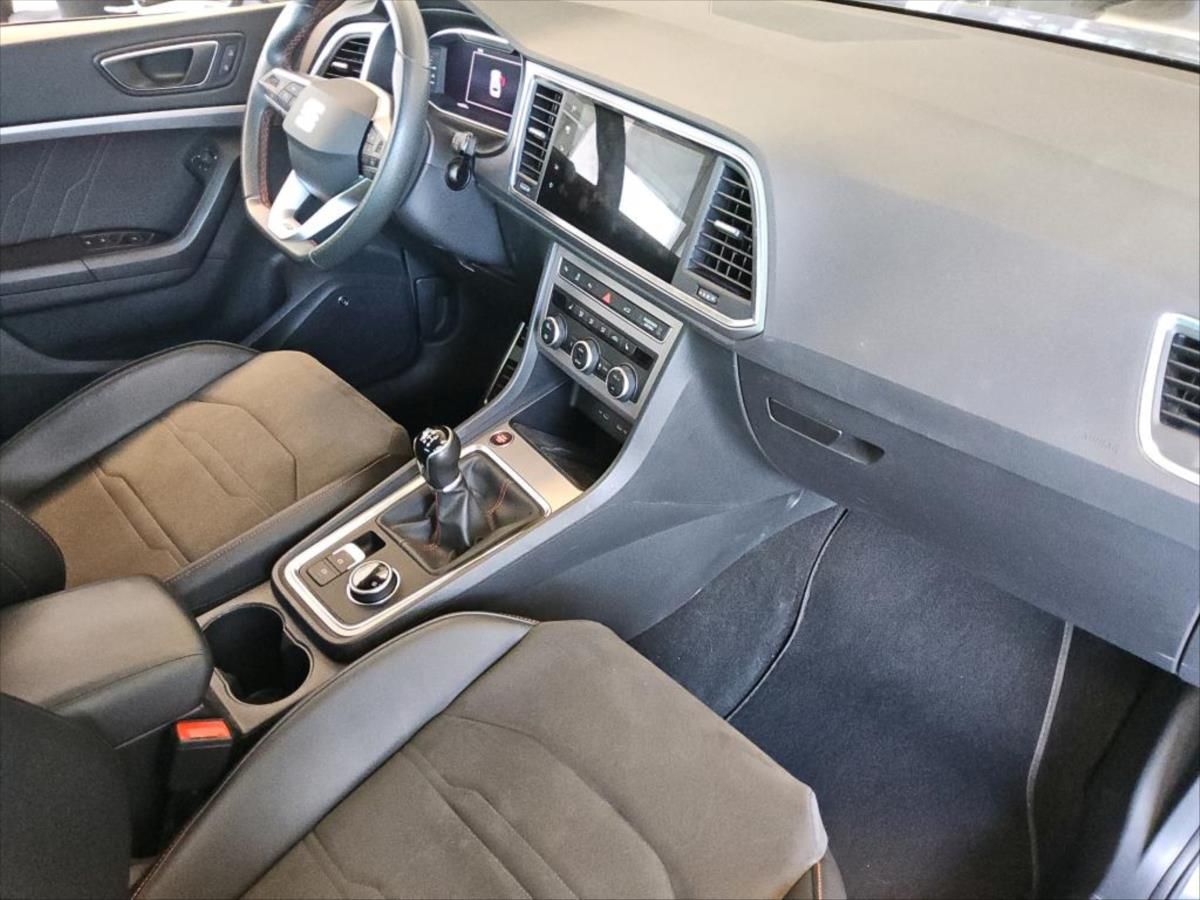 Seat Ateca, 2,0 TDI TAŽNÉ WEBASTO KAMERA - fotka 6