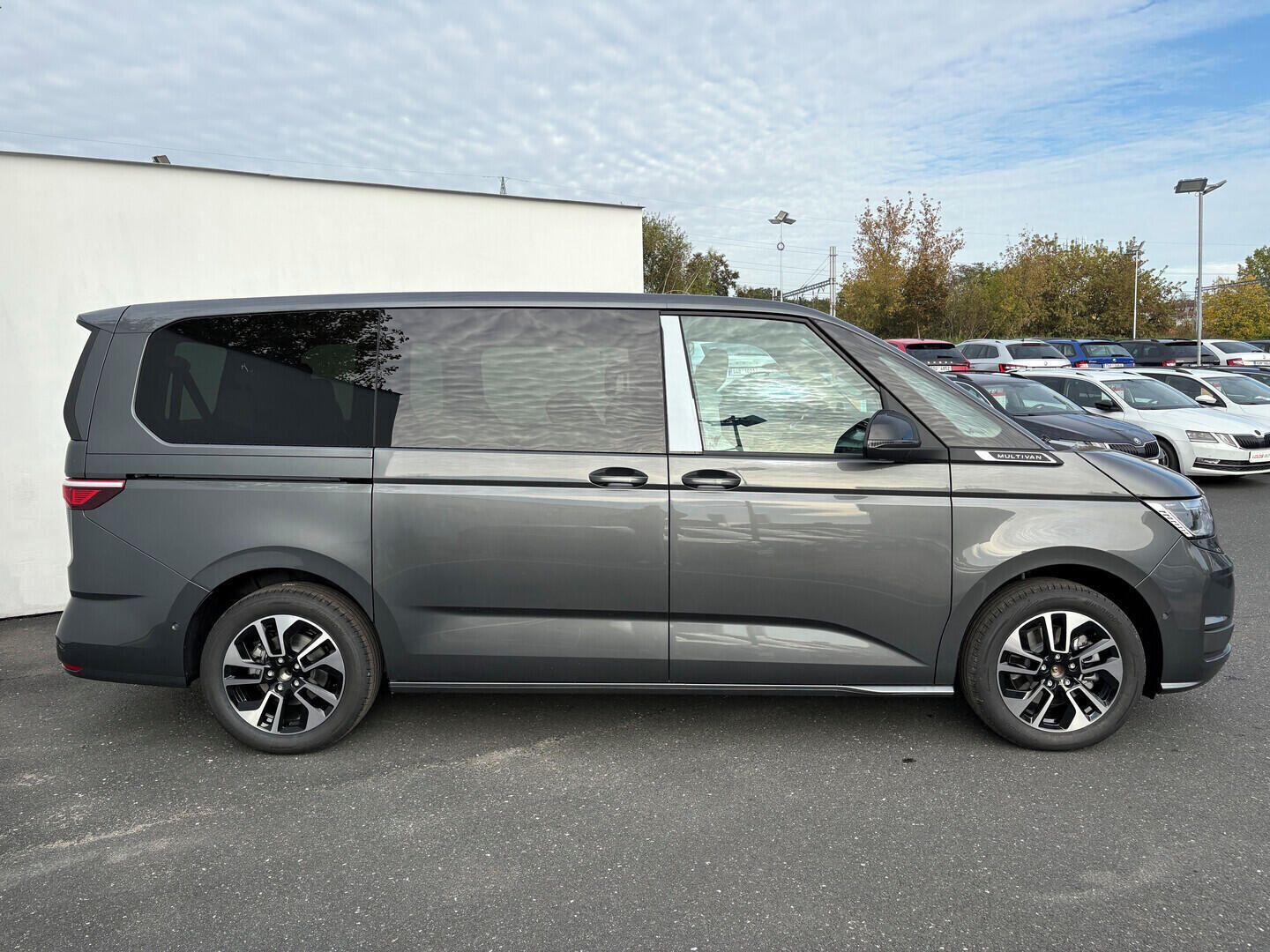 Volkswagen Multivan, Long Life 2,0 TDI 110 kW - fotka 2