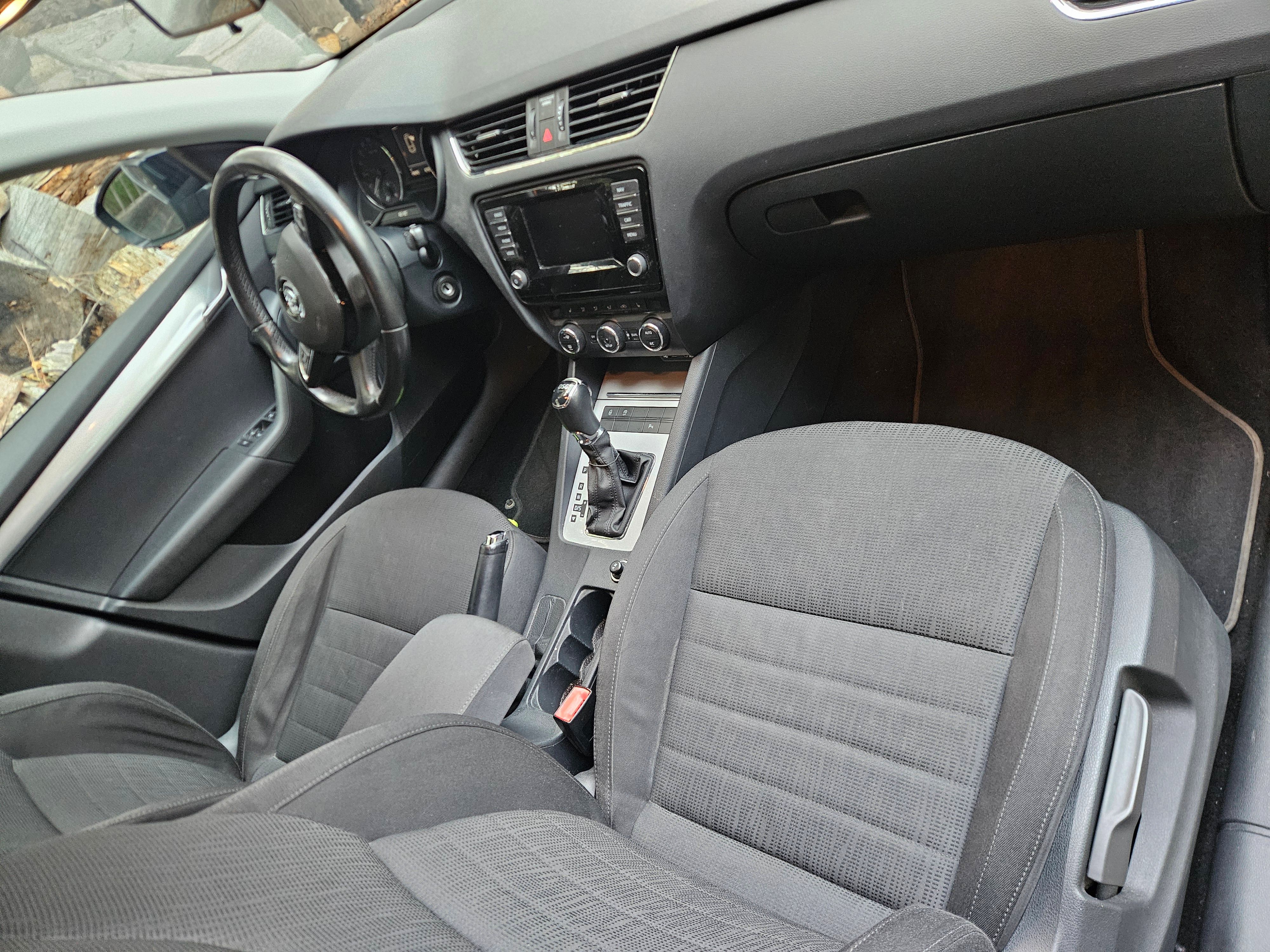 Škoda Octavia, 2.0 TDI 110 kW, DSG - fotka 6