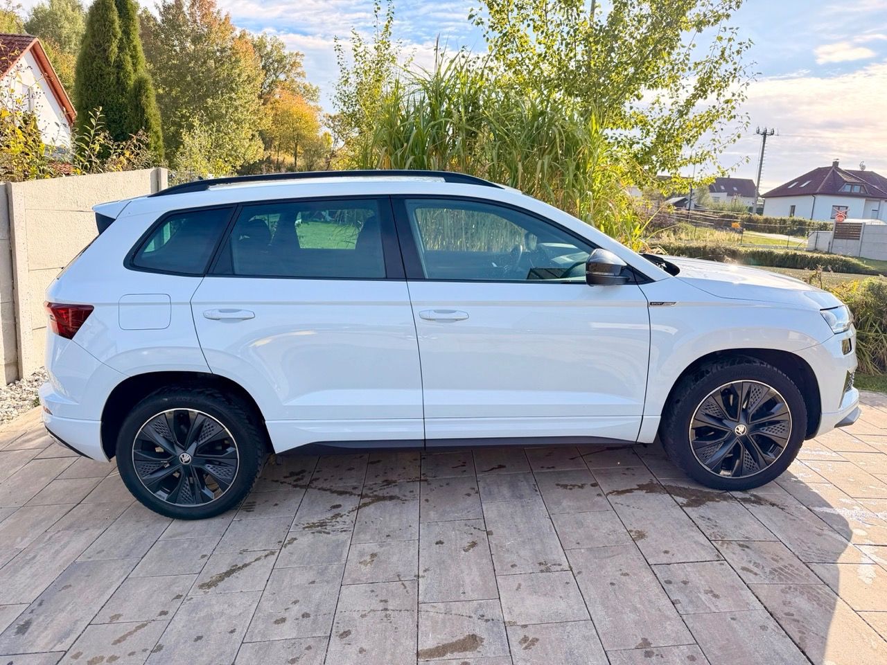 Škoda Karoq, 1.5TSI 110kW 1.maj|TAŽNÉ|DPH| - fotka 5