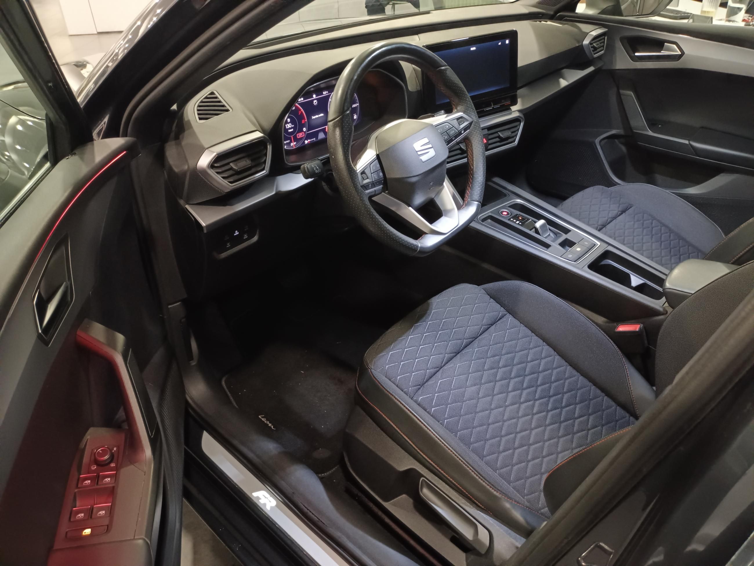 Seat Leon, 1.5 eTSI 110 kW DSG FR - fotka 6