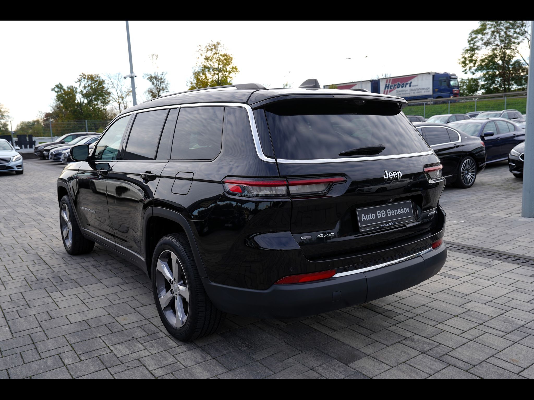Jeep Grand Cherokee, 3.6i V6 Long Limited,4x4,300PS - fotka 4