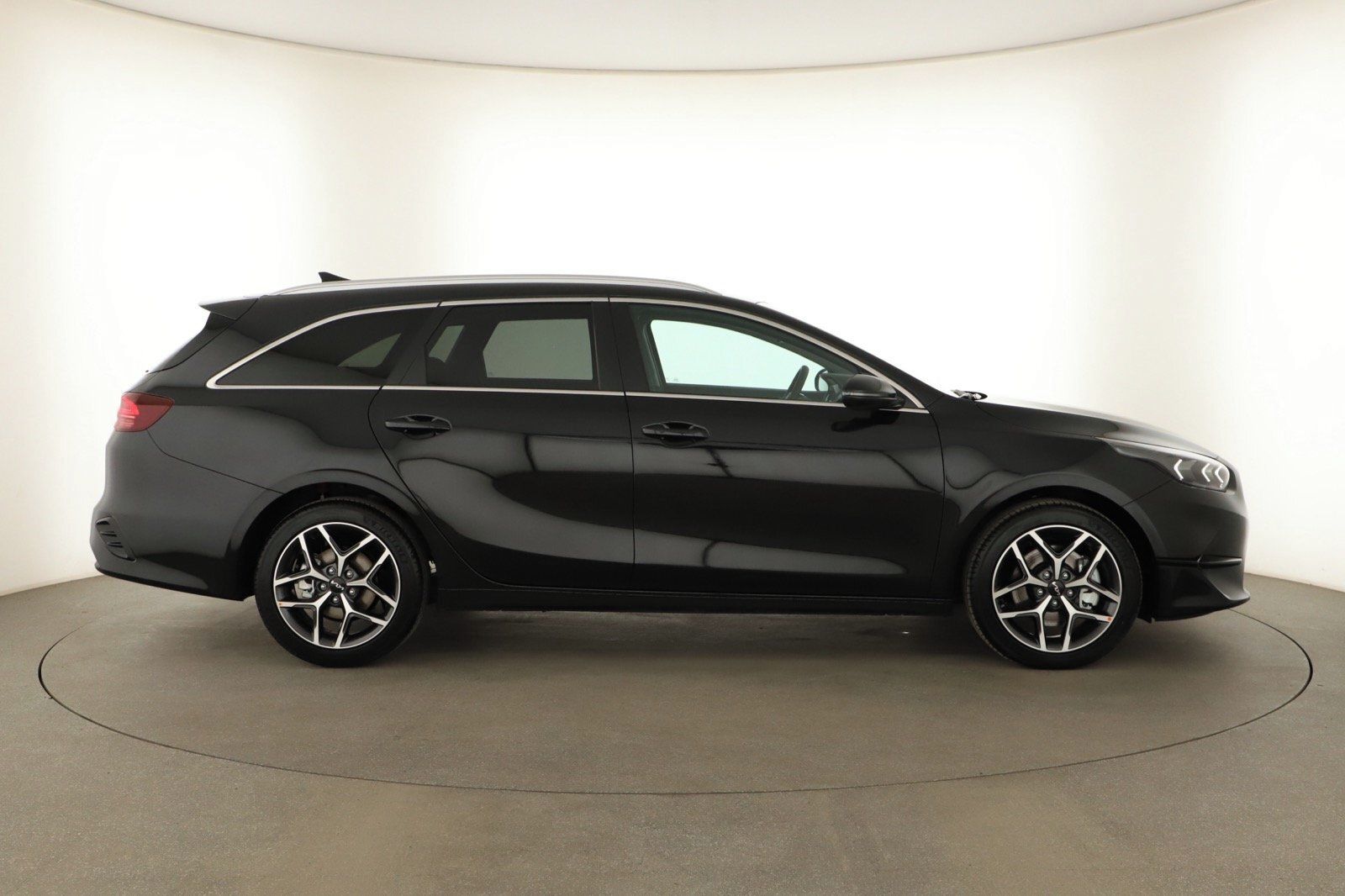 Kia Cee´d, 1.5 T-GDI, Top, Navigace - fotka 6
