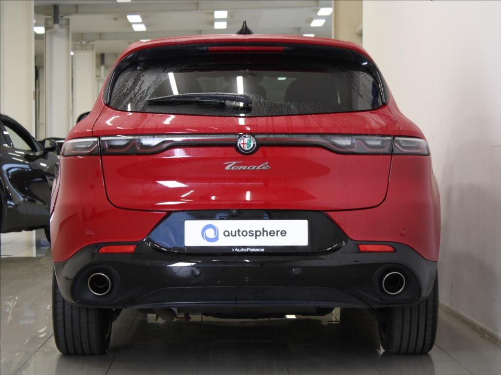 Alfa Romeo Tonale, 1,3 PHEV 280k. Q4 1.maj.ČR - fotka 4