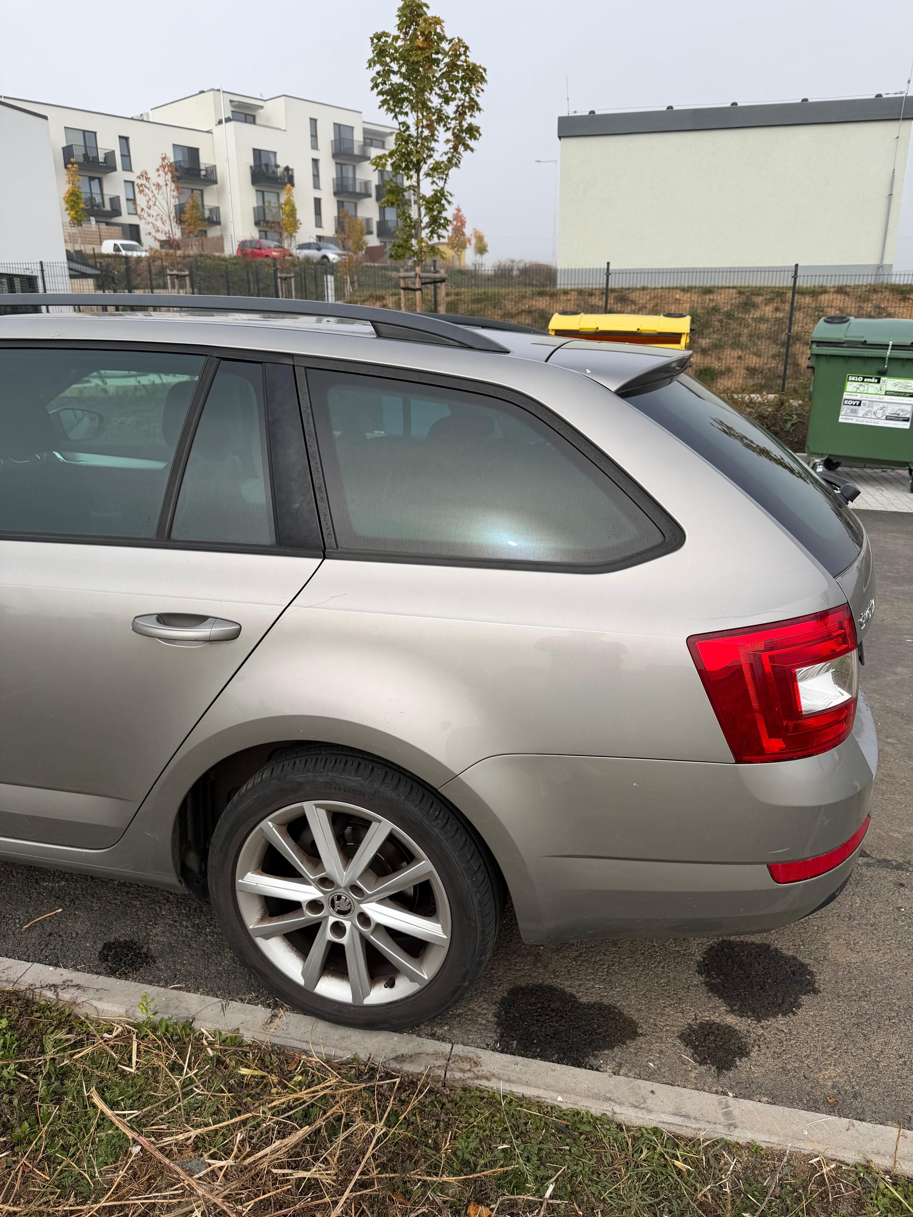 Škoda Octavia - fotka 6