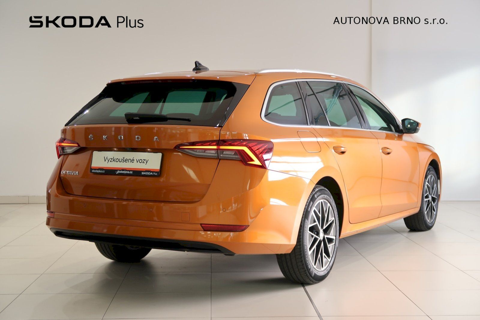 Škoda Octavia, Combi 2.0 TDI 110kW Style PLUS - fotka 2