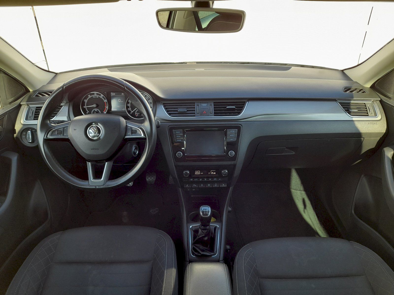 Škoda Rapid, Style Plus 1.0 TSI 81kW 6MP - fotka 5