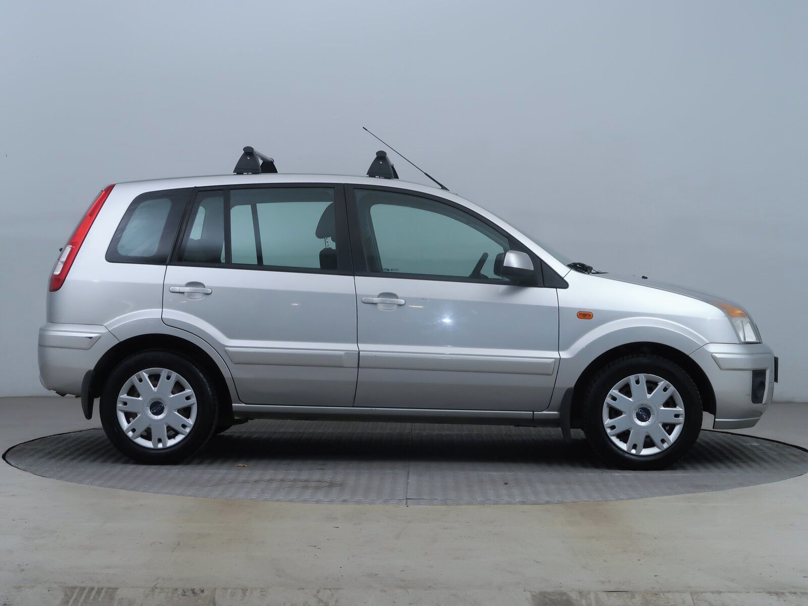 Ford Fusion, 1.4, ČR,1.maj, po STK - fotka 6