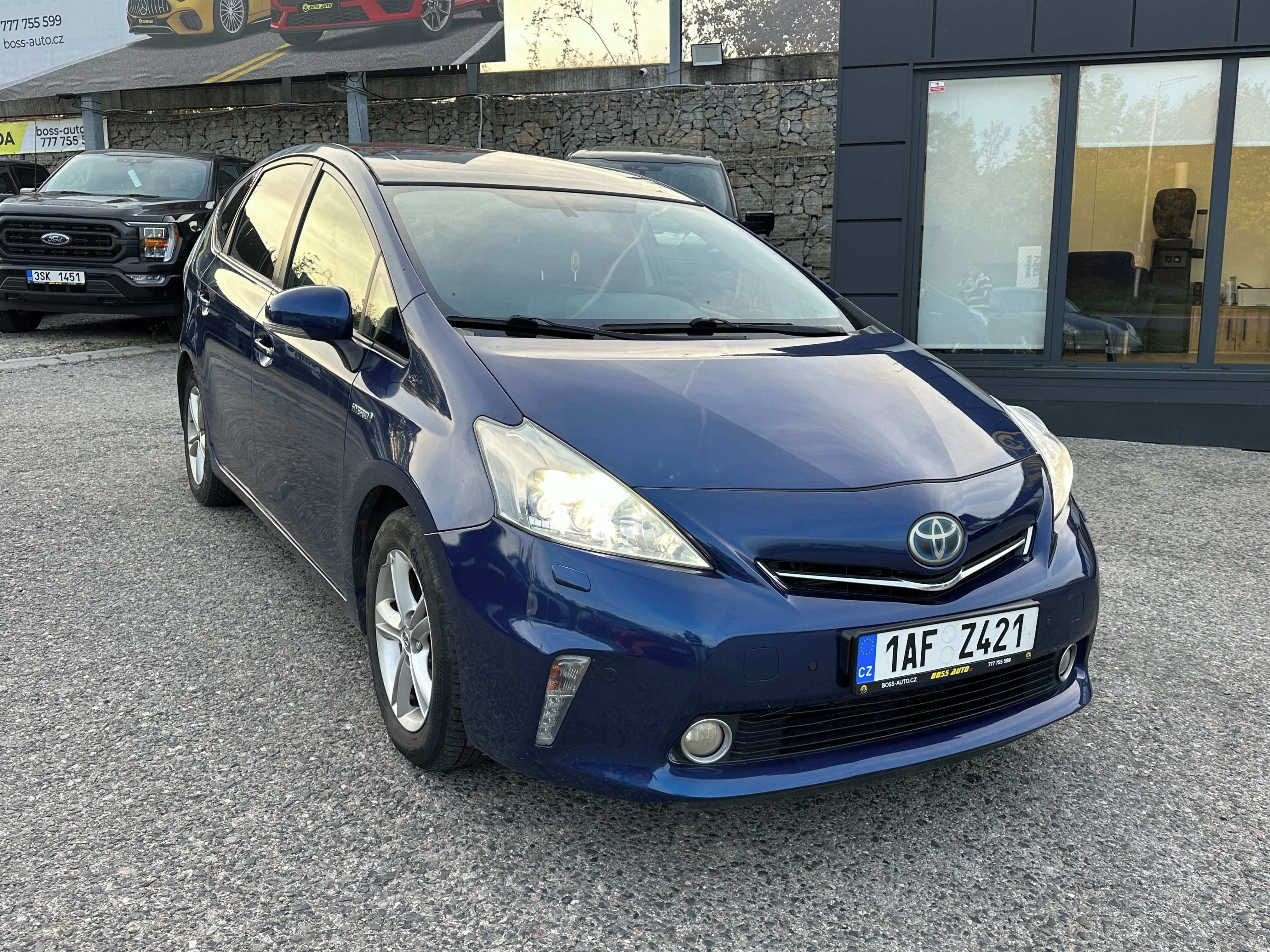 Toyota Prius, Toyota Prius Plus 2013