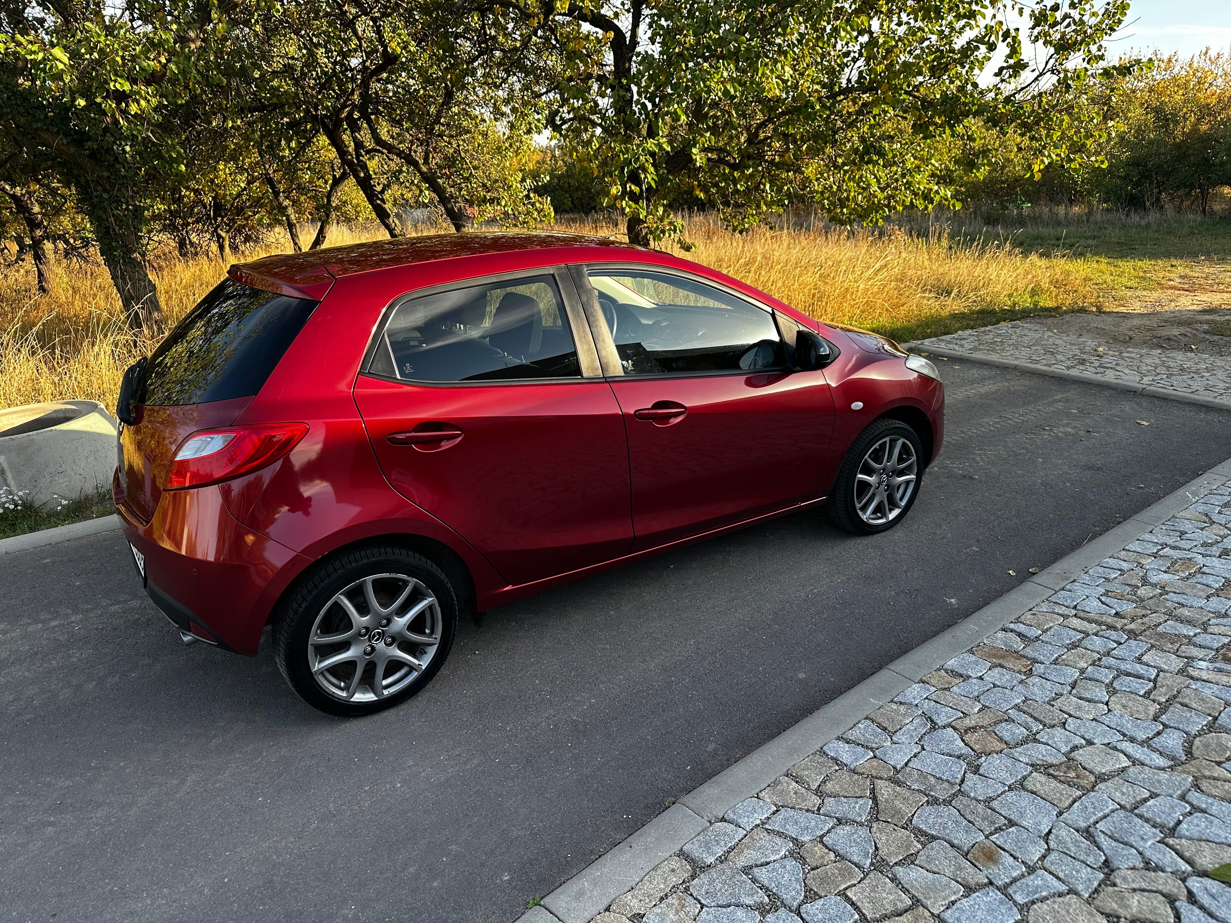 Mazda 2, 1.3 benzin,1.MAJ.,94 263 km - fotka 3