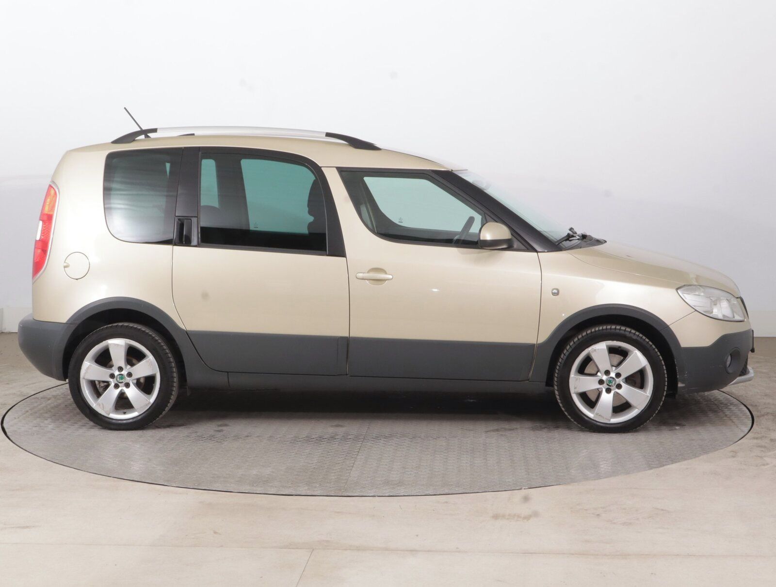 Škoda Roomster, 1.2 TSI, Automat, Tempomat - fotka 6