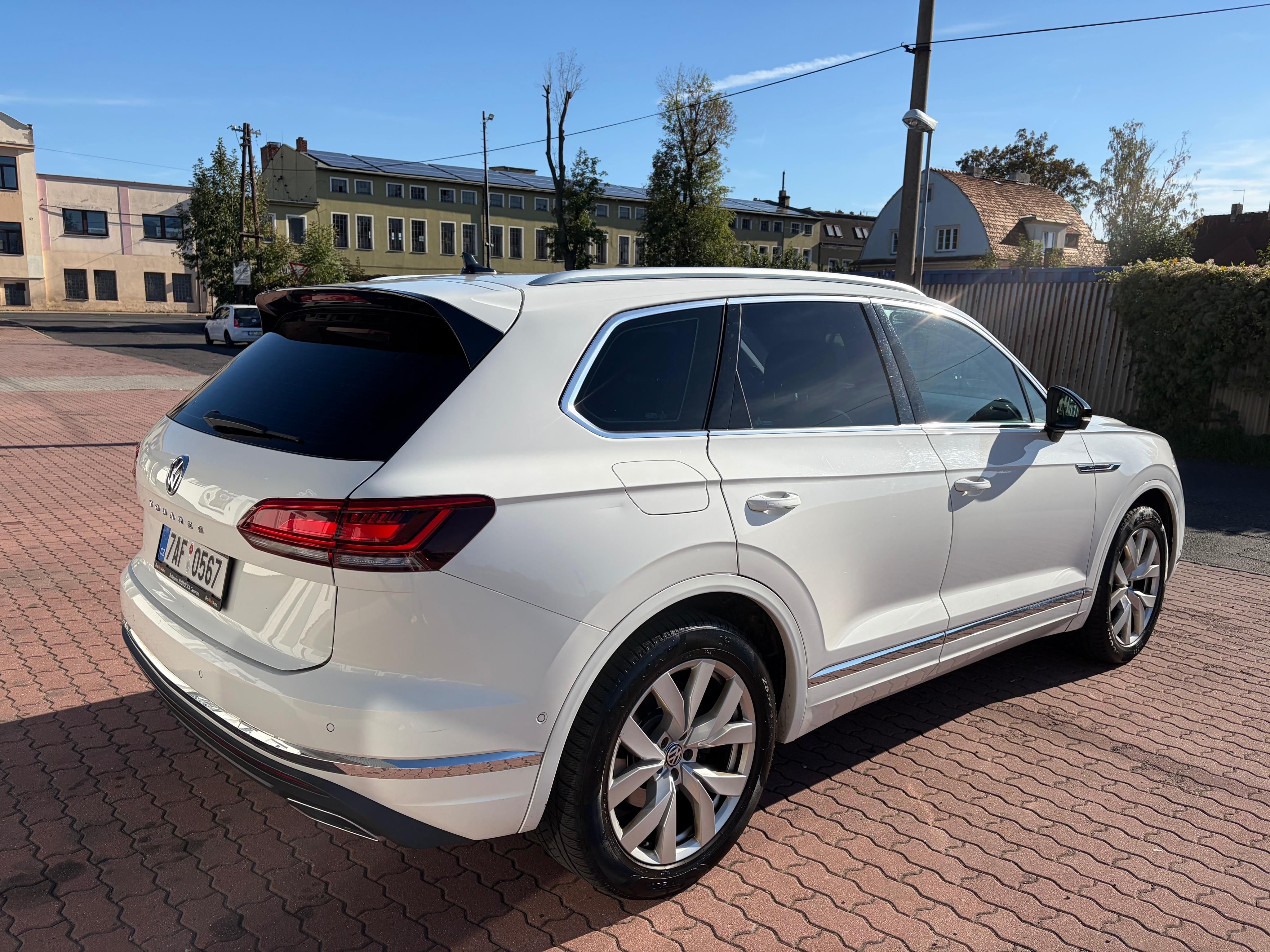 Volkswagen Touareg, ČR 210kw 2.majitel - fotka 3