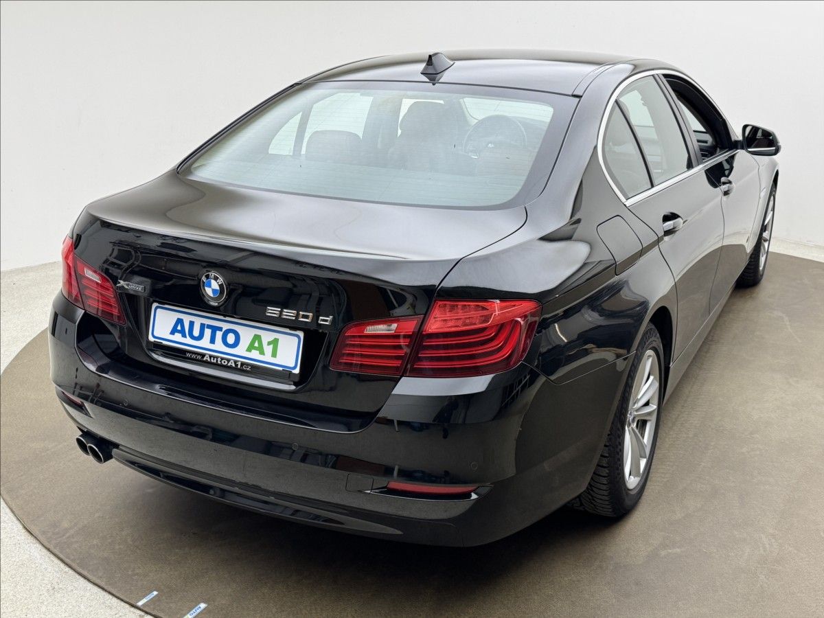 BMW Řada 5, 2,0 4X4 KŮŽE SERVIS KAMERA ČR - fotka 4