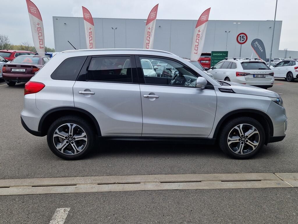 Suzuki Vitara, Elegance 1.6 VVT 88 kW - fotka 3