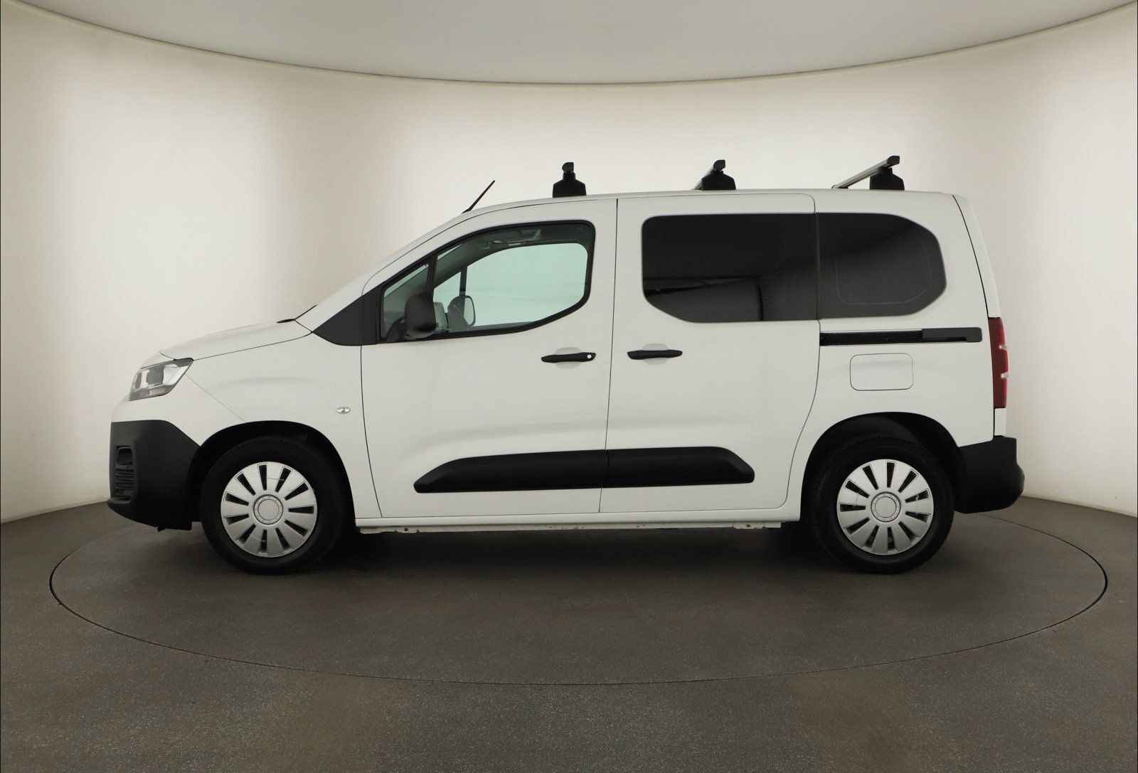Citroën Berlingo, 1.2 PureTech, Live Pack, 5Míst - fotka 3