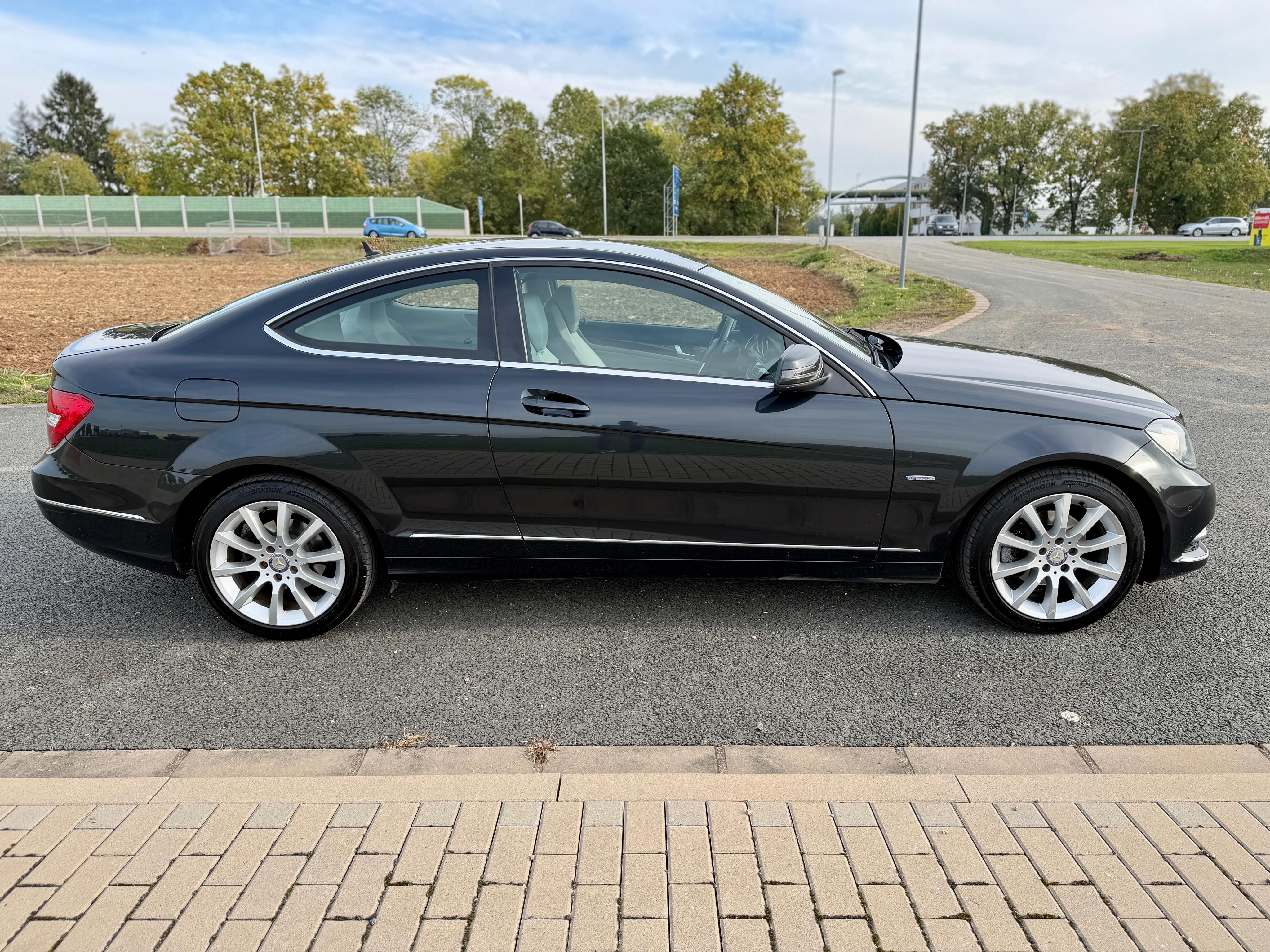 Mercedes-Benz Třídy C, 180 CGI NAVI MANUAL SERVISKA - fotka 6