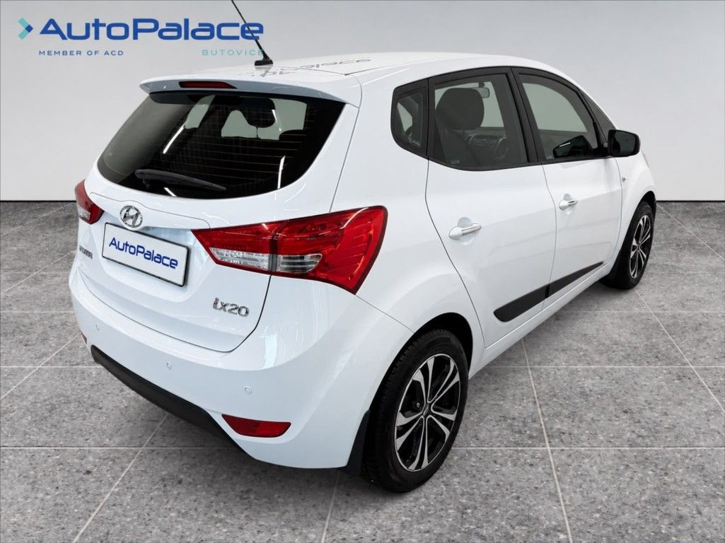 Hyundai ix20, 1,6 CVVTi COMFORT / AC - fotka 4