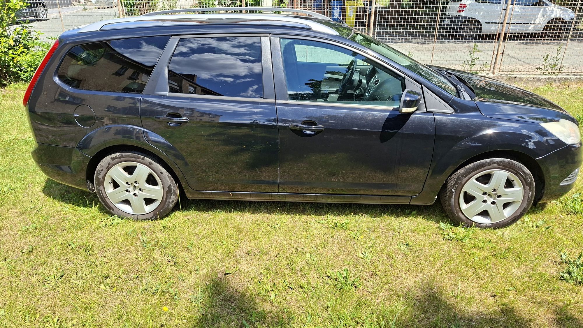 Ford Focus, 1.6i 74 kW turnier - fotka 5