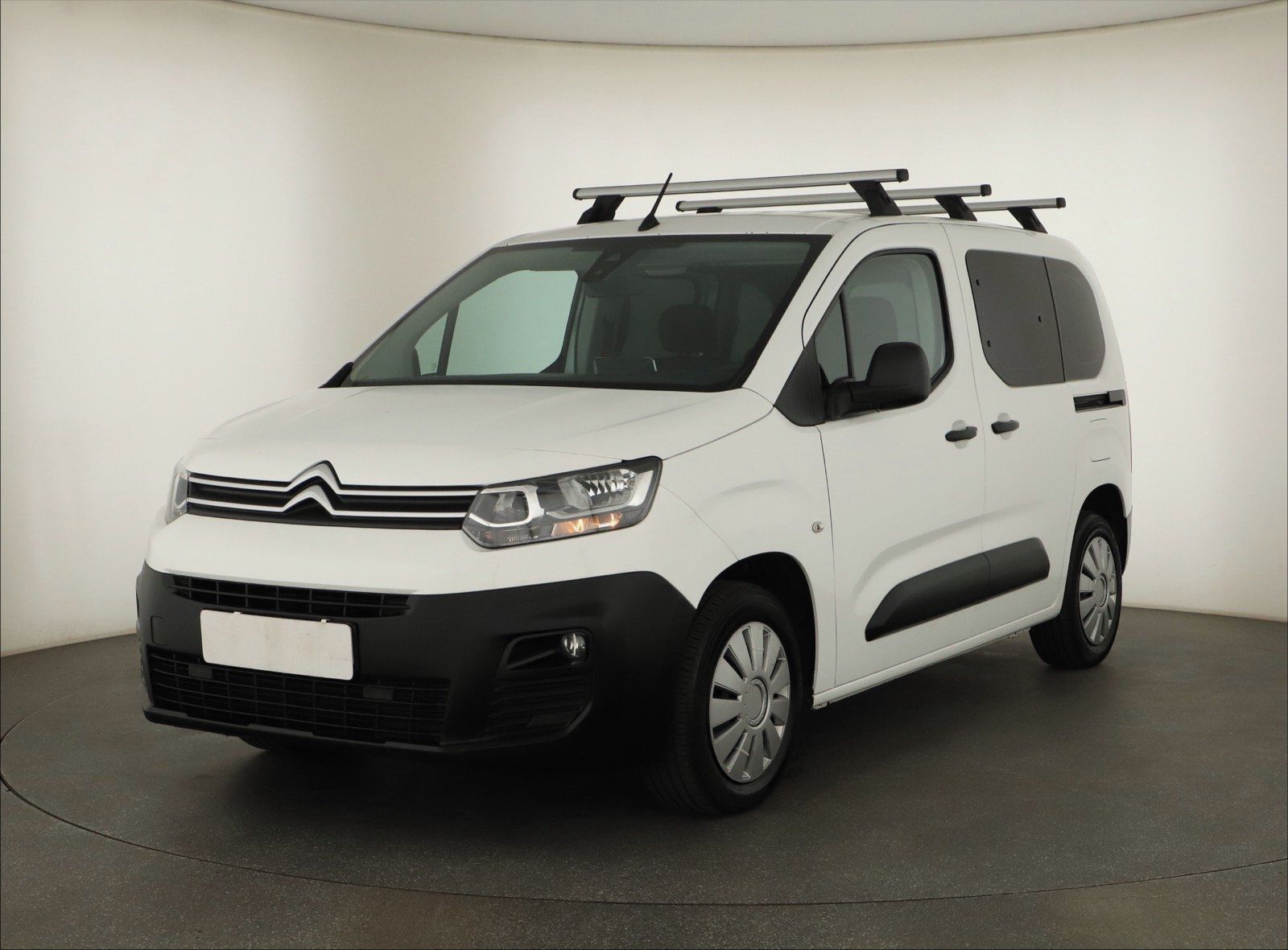Citroën Berlingo, 1.2 PureTech, Live Pack, 5Míst - fotka 2
