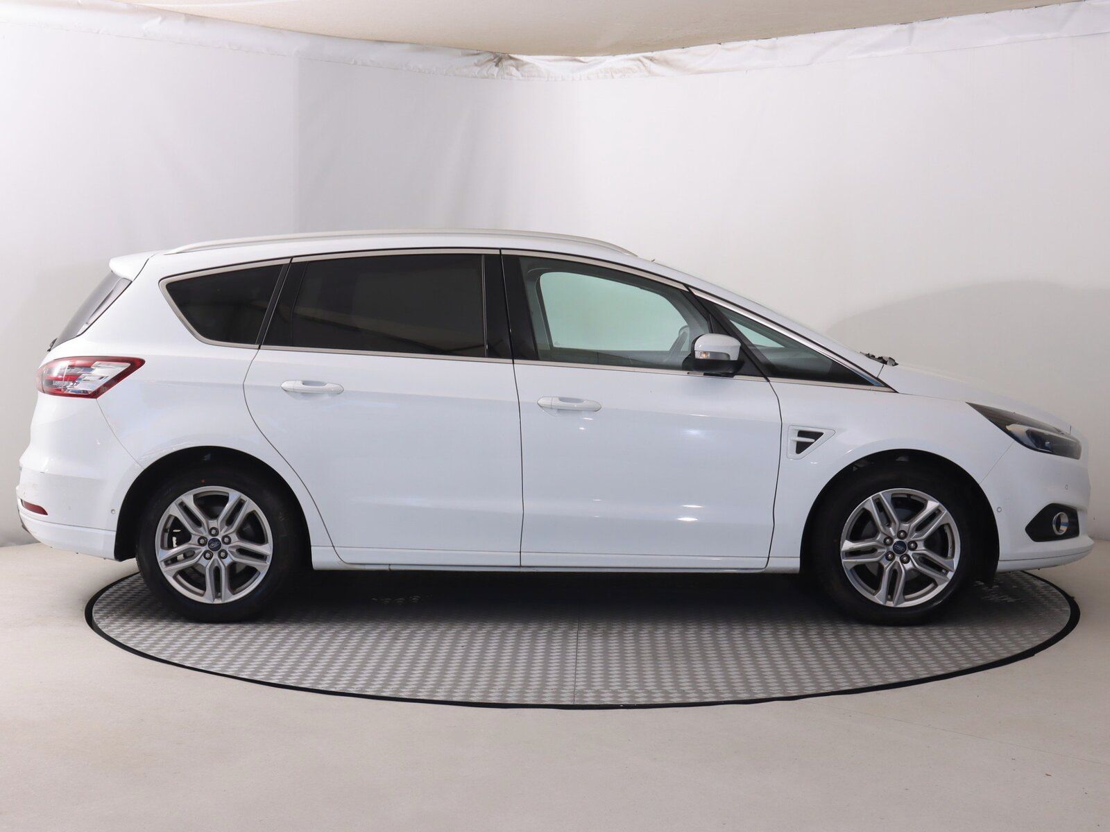 Ford S-MAX, 1.5 EcoBoost, 7 míst - fotka 6