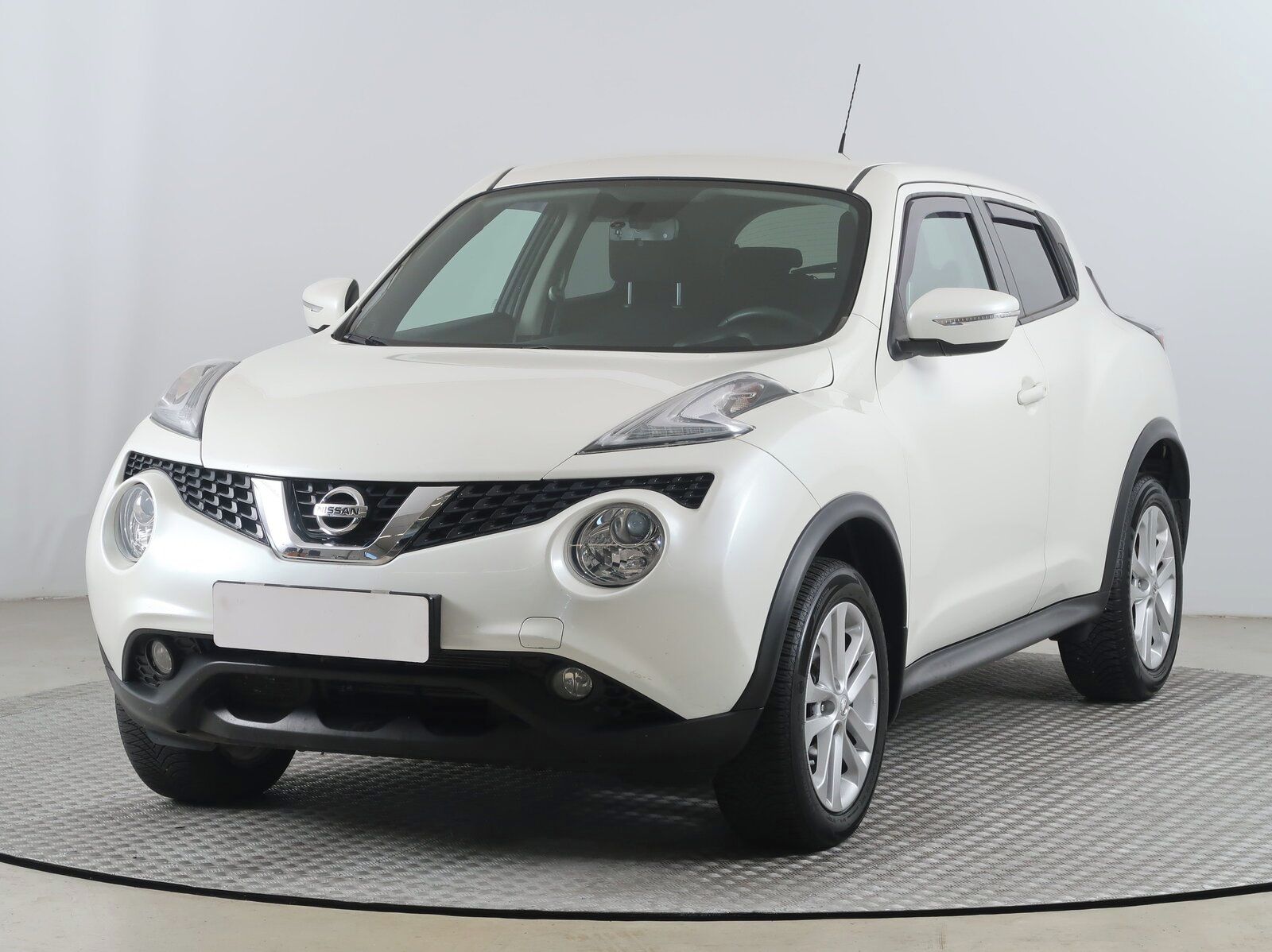 Nissan Juke, 1.6 i, Automat, Serv.kniha - fotka 2