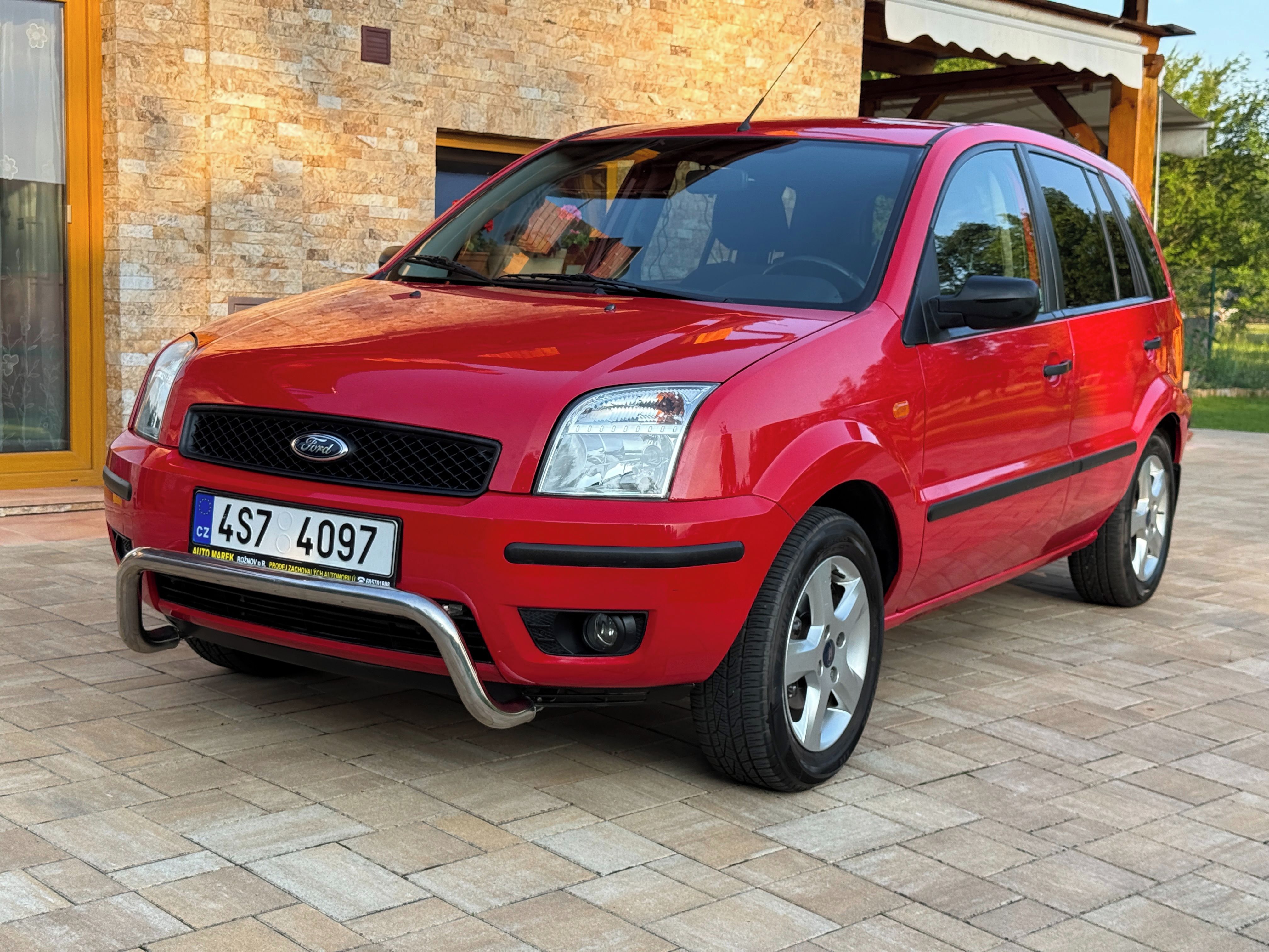 Ford Fusion, SPOTŘEBA 4 L - fotka 2