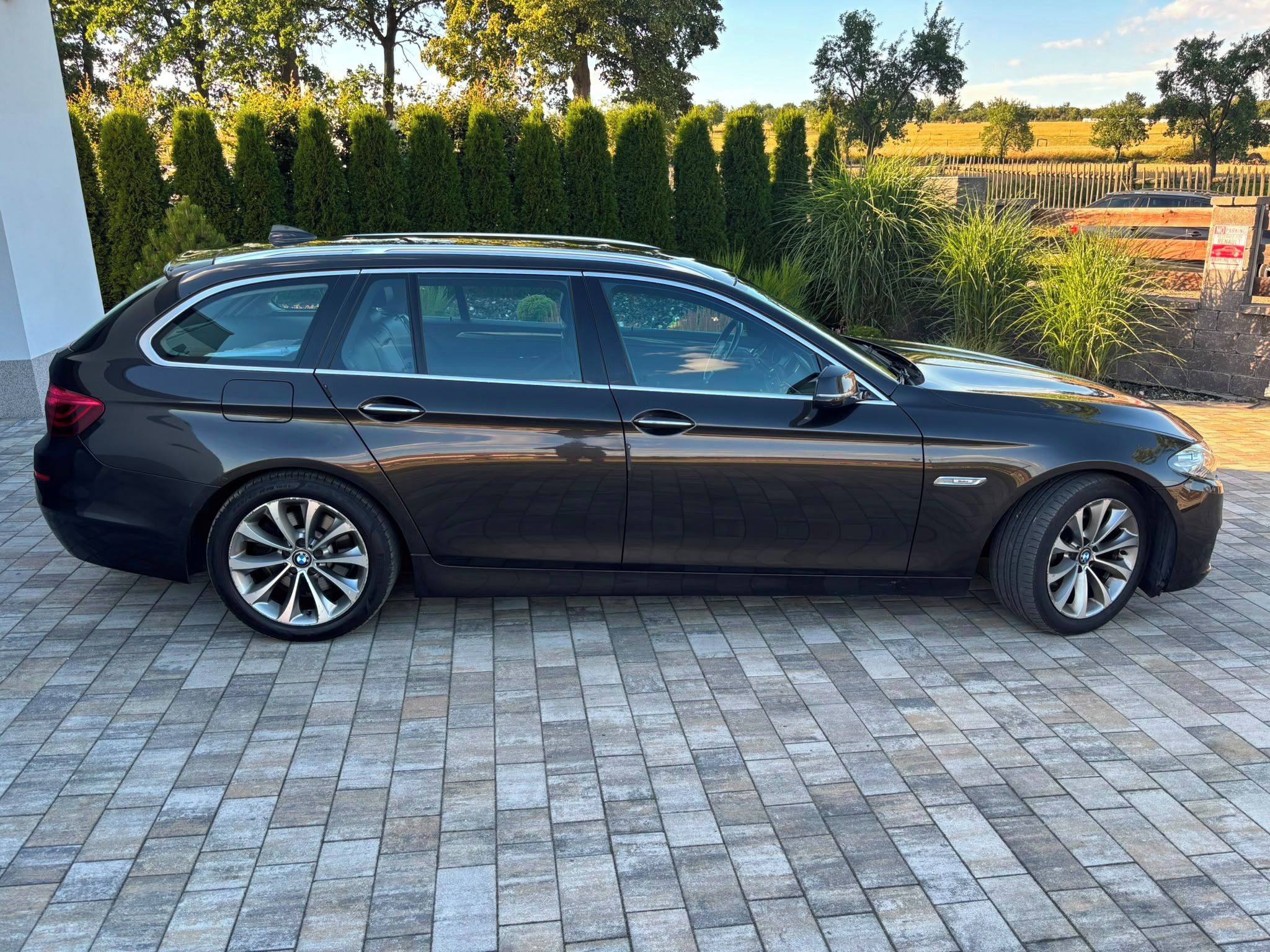 BMW Řada 5, 520d xDrive, F11, 135kW, AUTOM - fotka 2