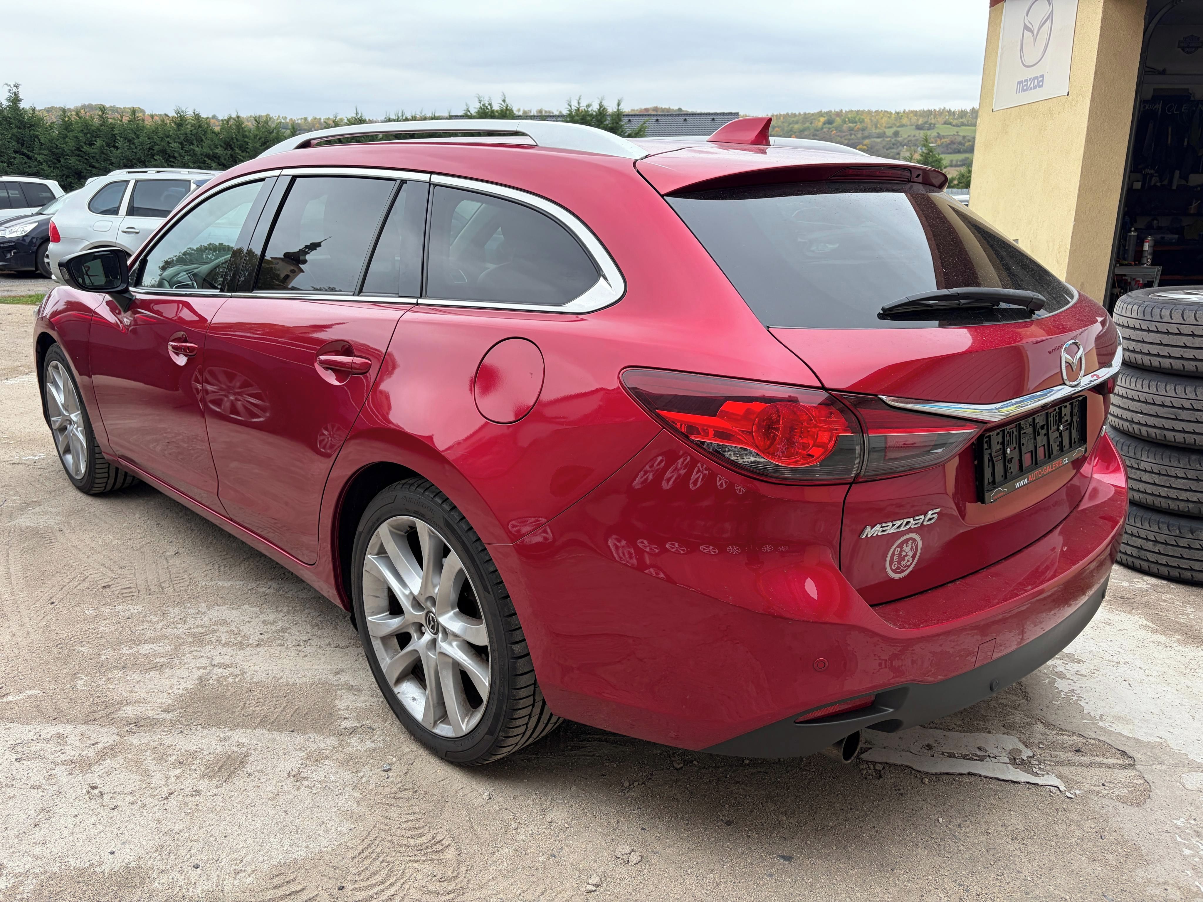 Mazda 6, 2.5i 141KW,BOSE,KŮŽE,ALU19 - fotka 6
