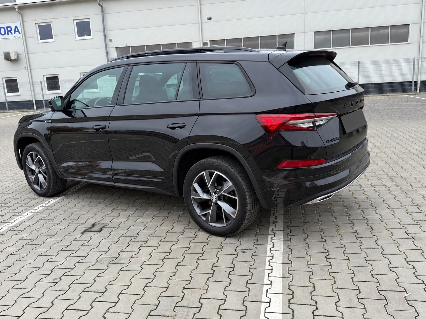 Škoda Kodiaq, Škoda Kodiaq Sportline 147 kw - fotka 3
