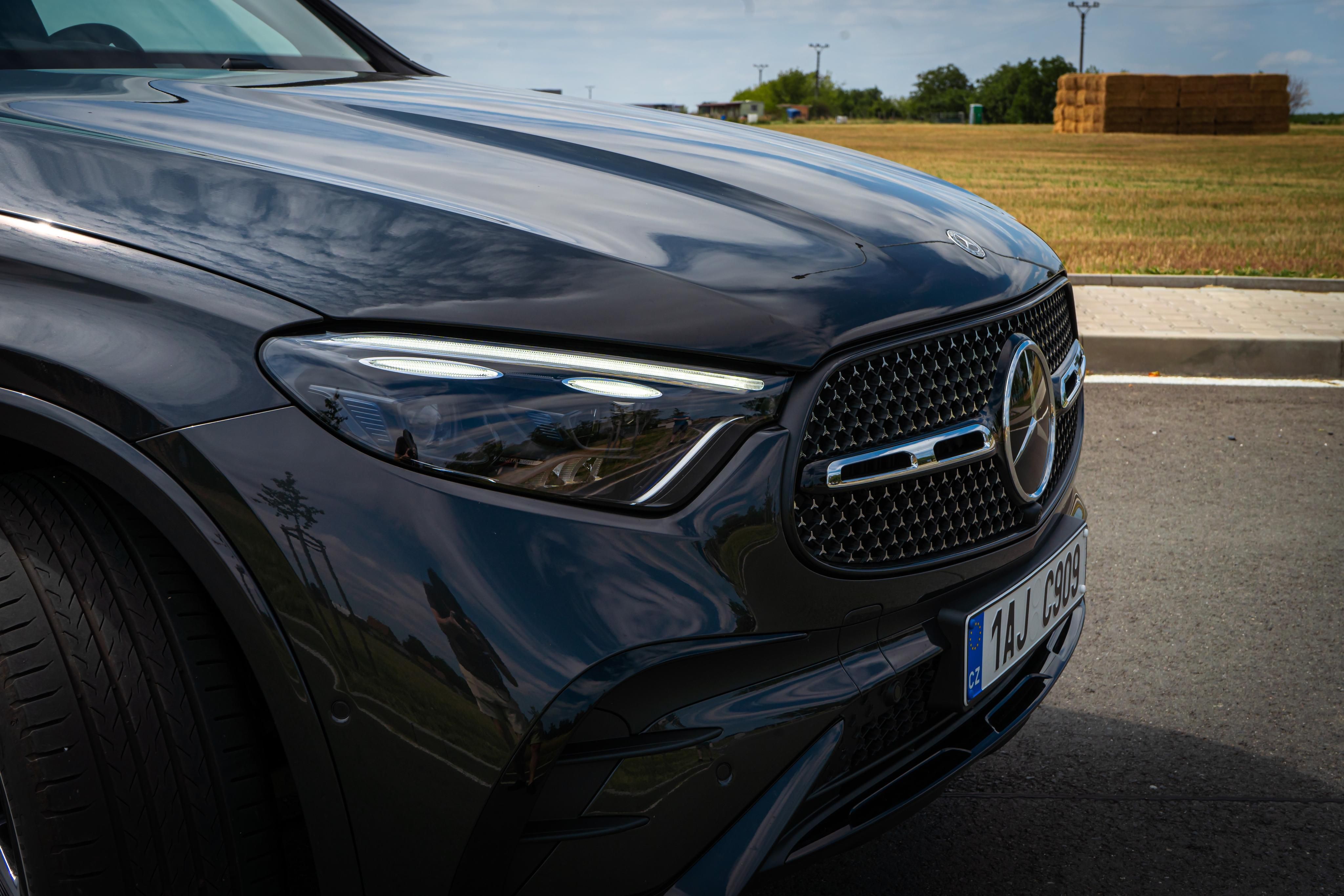 Mercedes-Benz GLC, 220d 4MATIC. MAX. VÝBAVA - fotka 3