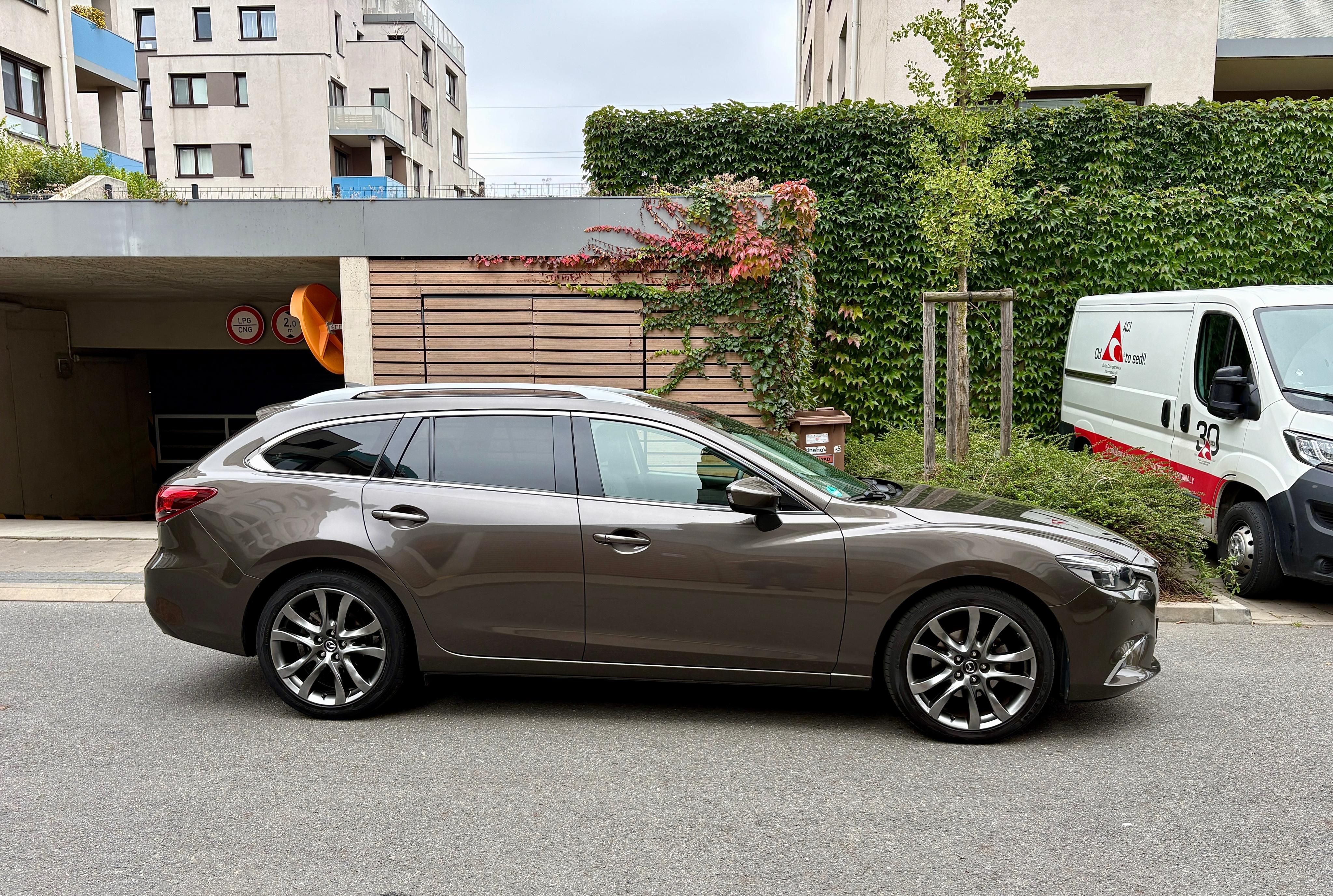 Mazda 6, 2.5 SkyActiv-G 1.Majitel - fotka 4