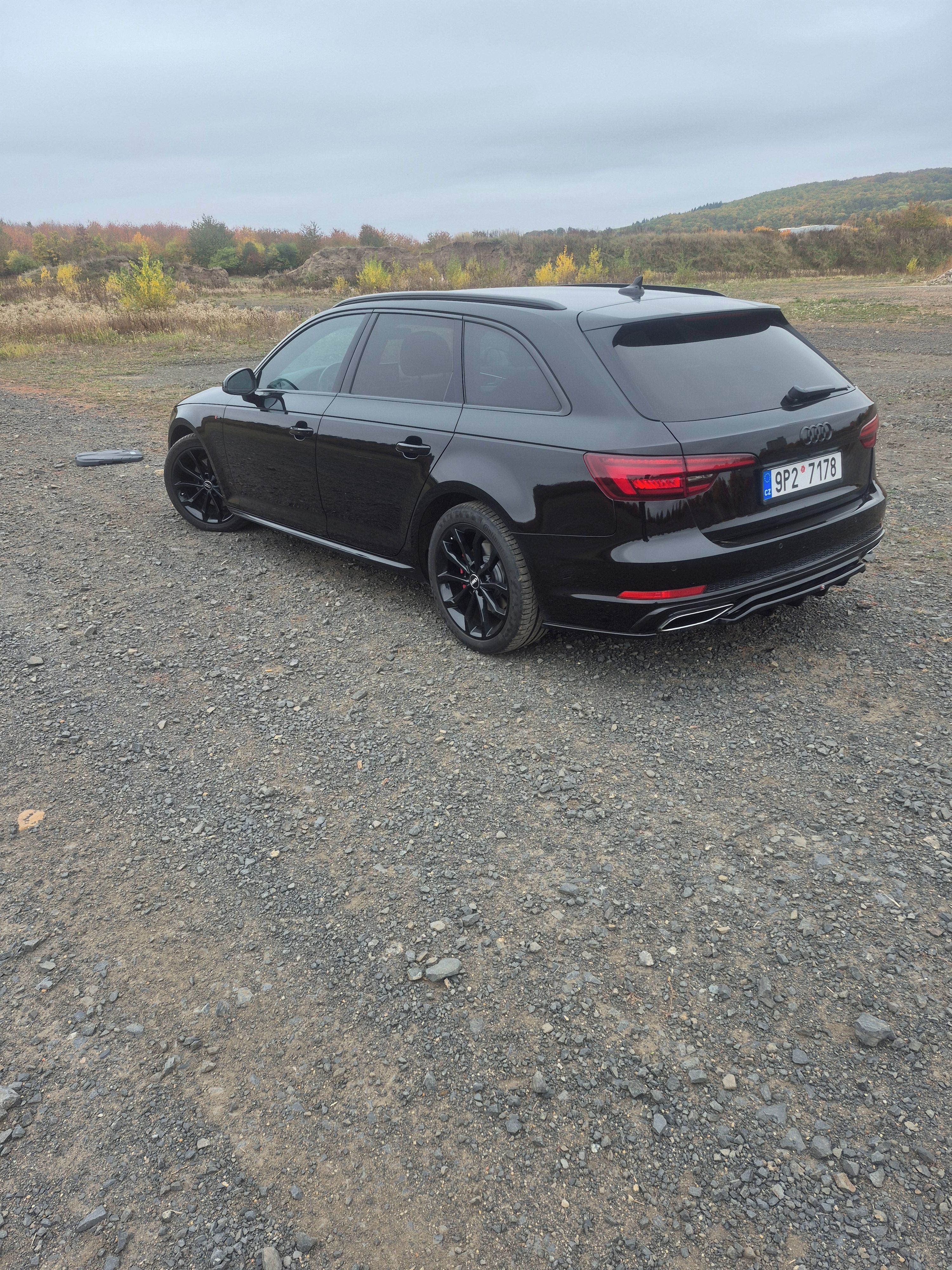 Audi A4 Avant, 2.0 TDI - fotka 6