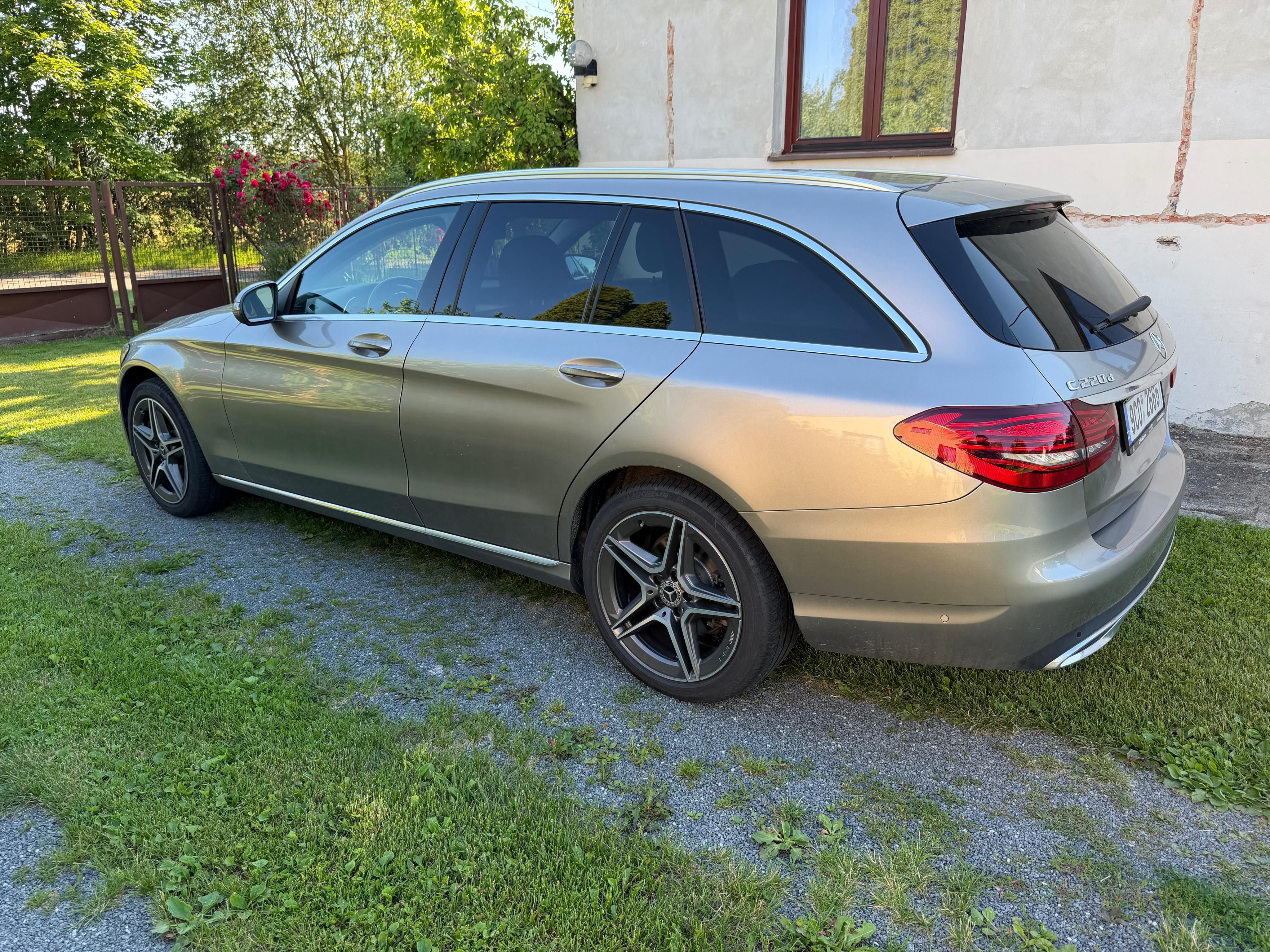 Mercedes-Benz Třídy C, Mercedes Benz C220d 4matic - fotka 2