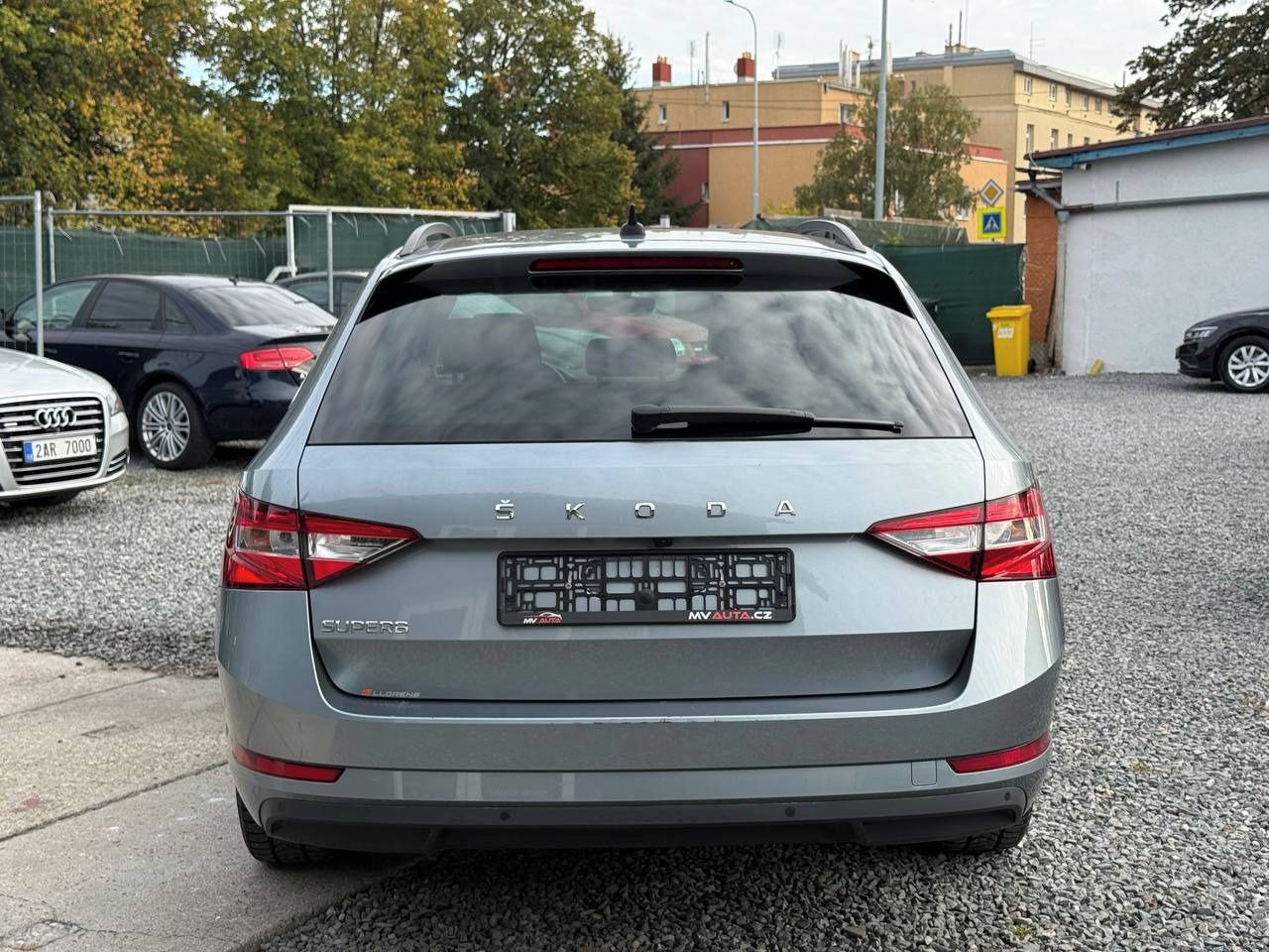 Škoda Superb, ŠKODA SUPERB 3 combi 2.0 TDi - fotka 5
