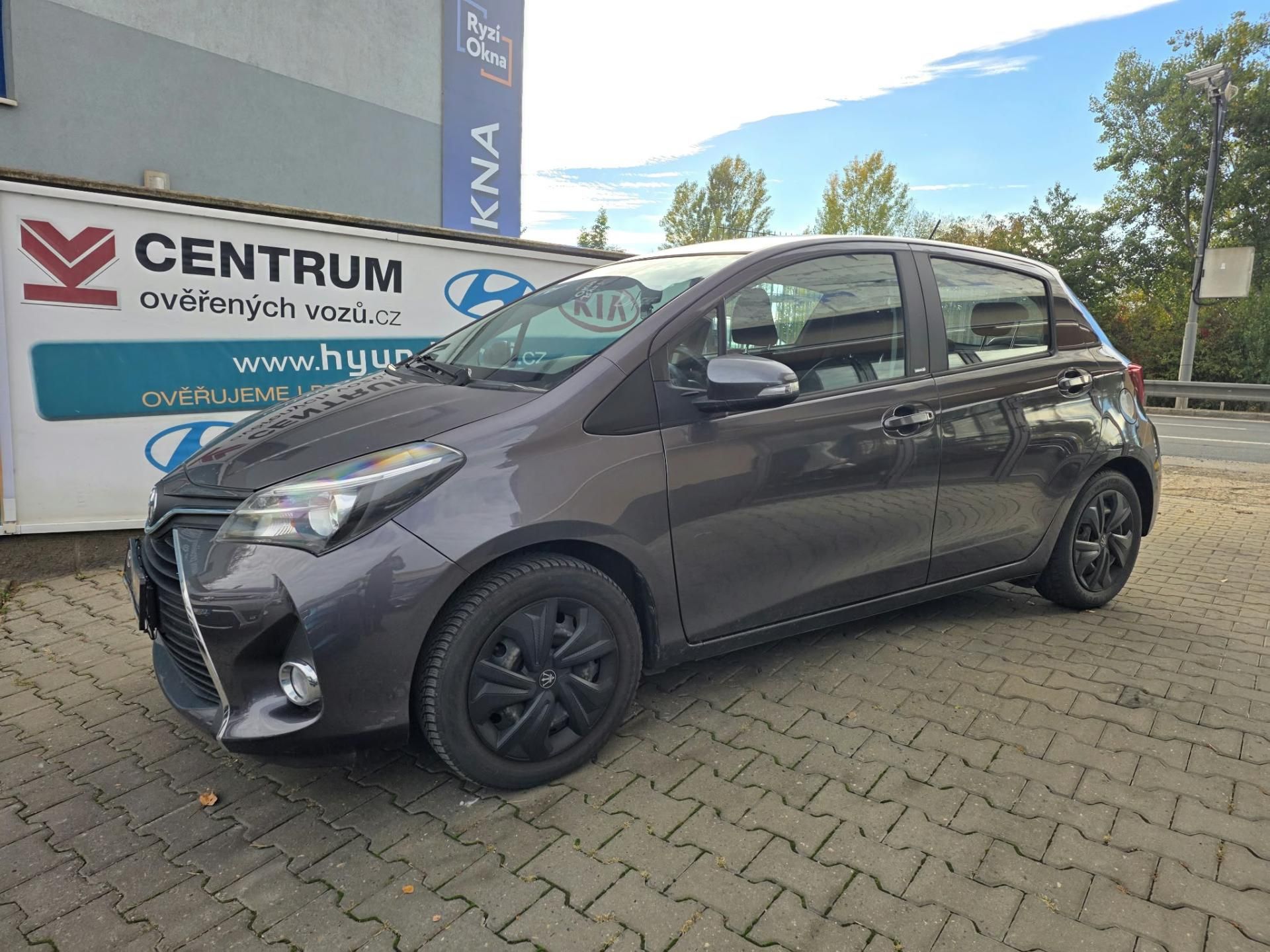 Toyota Yaris, 1.3-KAMERA-VYHŘÍV.SED.-ISOFIX