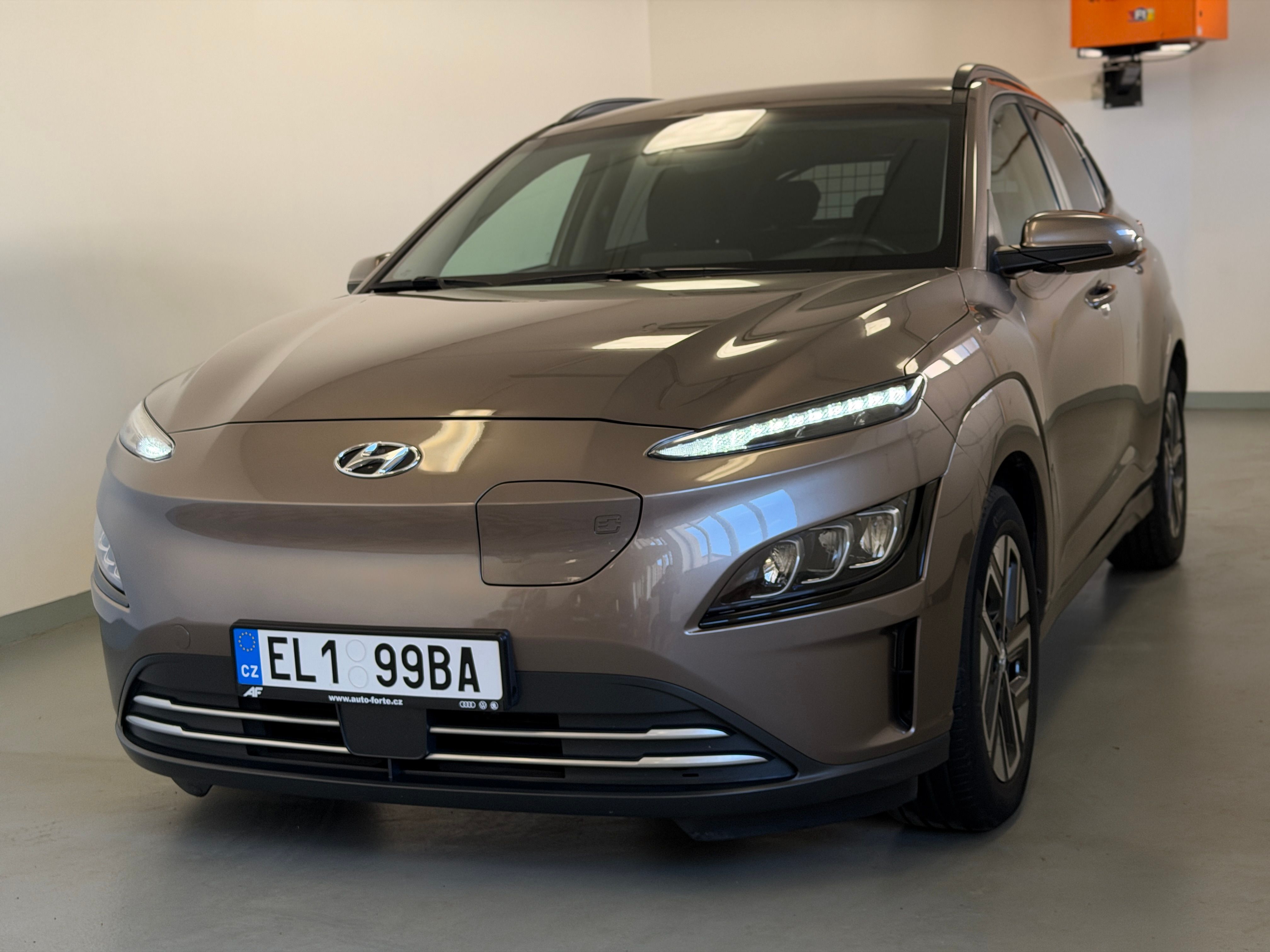 Hyundai Kona, EV STYLE MOTOR 150kw BAT64kw - fotka 2