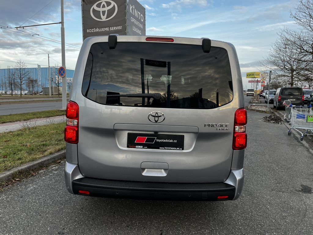 Toyota Proace Verso, 2.0D 8AT Family ODBĚR 1/2027 - fotka 5