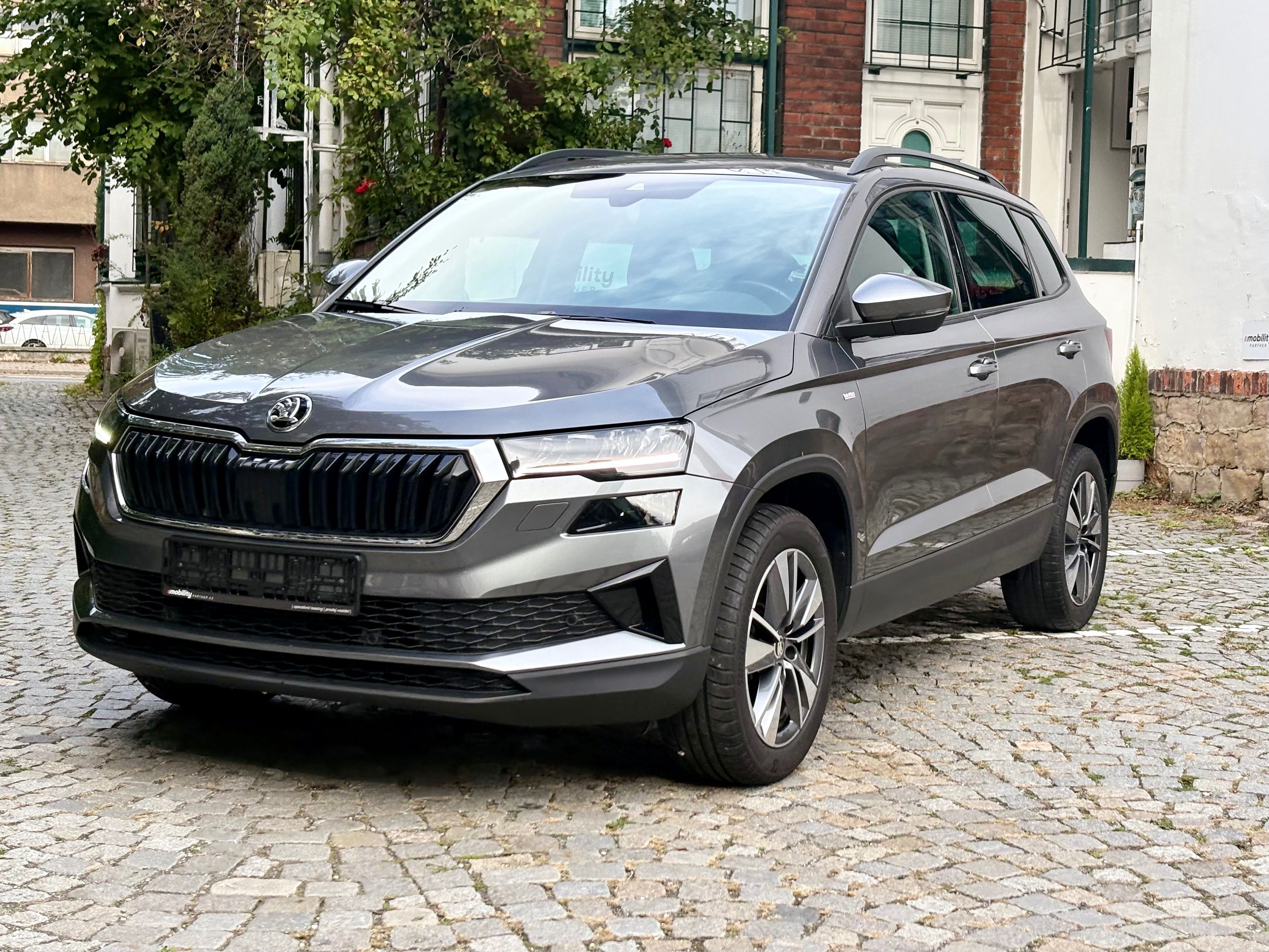 Škoda Karoq, 1.5 TSI DSG, +výbava +tažné z. - fotka 4