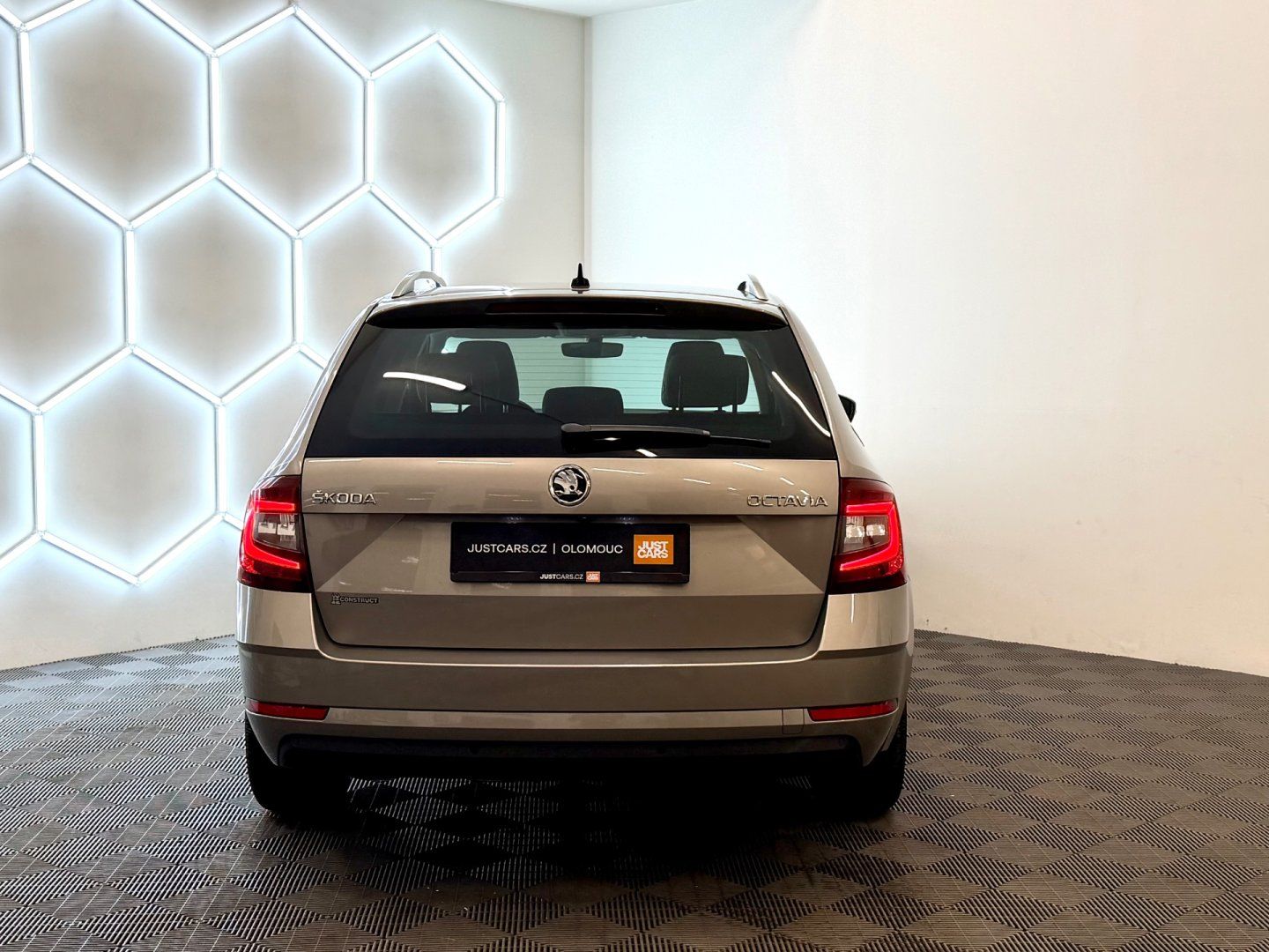 Škoda Octavia, 1.5 TSI DSG/STYLE/WEBASTO/TZ - fotka 6
