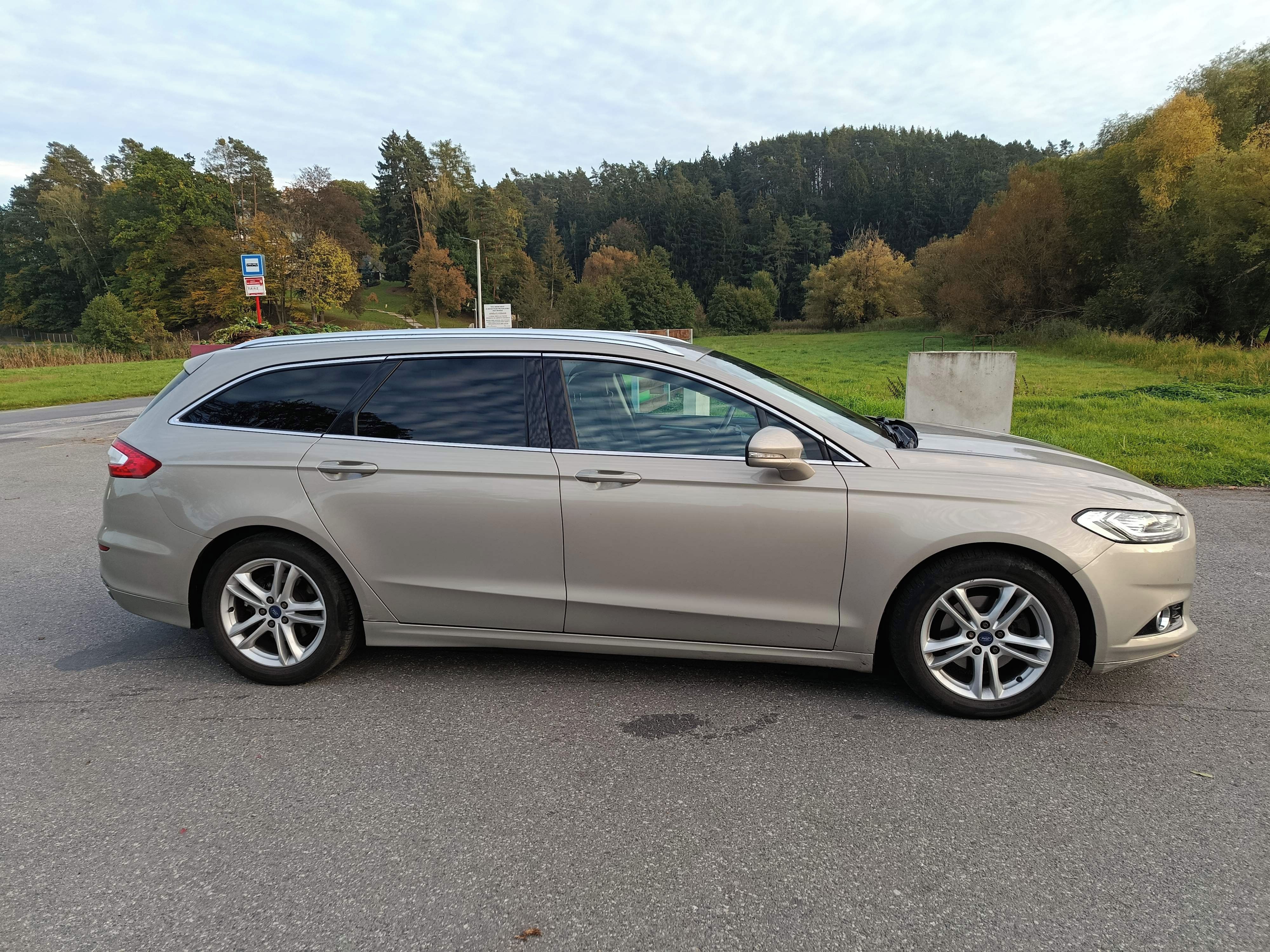 Ford Mondeo, Ford Mondeo mk5 - fotka 3