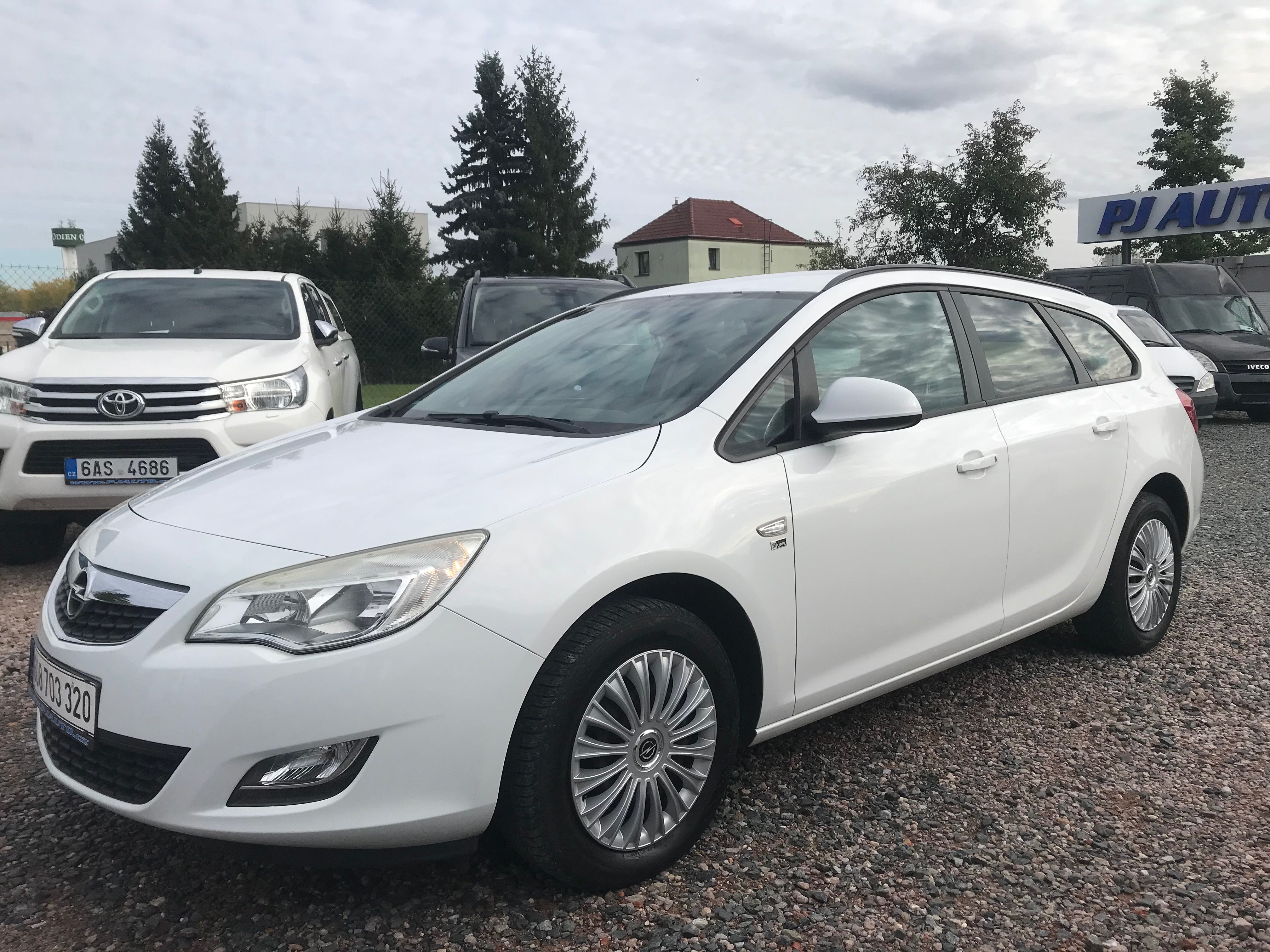 Opel Astra, 1.4i 74 KW,KLIMA ,TEMPOMAT...