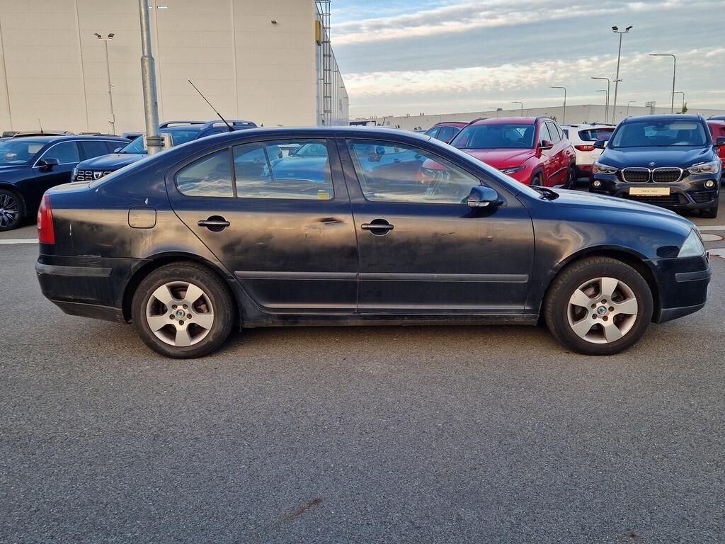 Škoda Octavia, Ambiente 1.9 TDI 77 kW - fotka 3