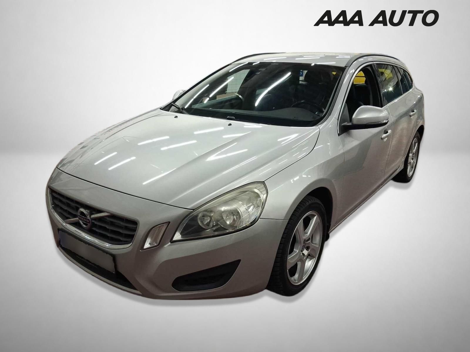 Volvo V60, D2, Navi, Kožené sedačky