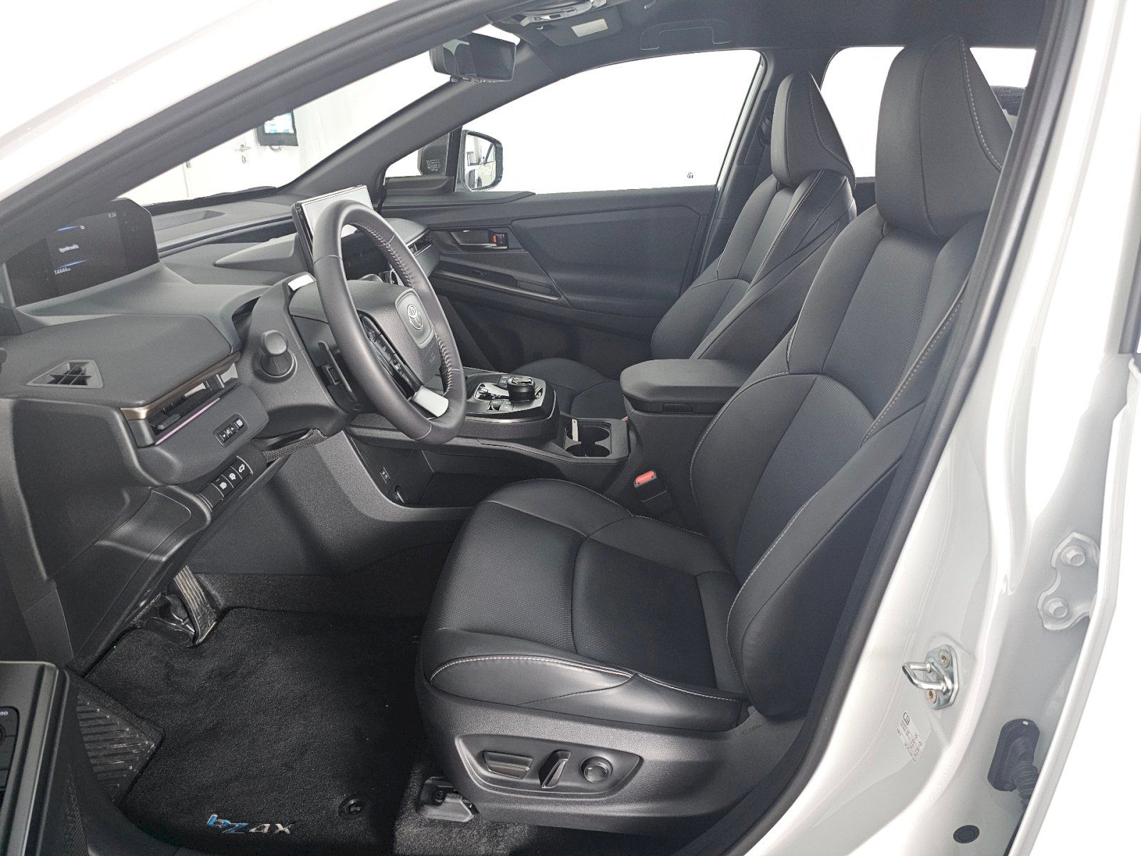 Toyota bZ4X, FACELIFT AWD 343k EXECUTIVE - fotka 6