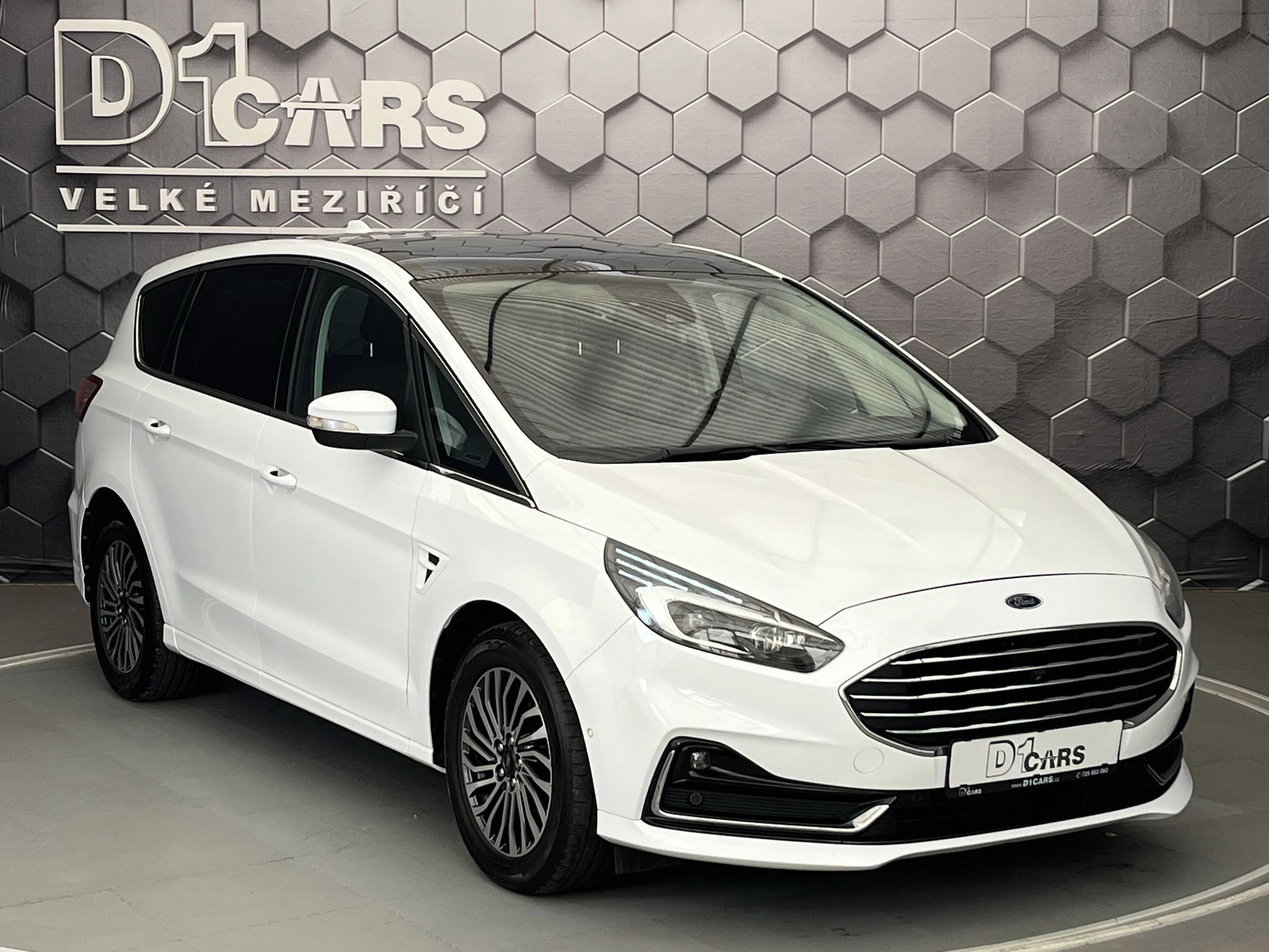 Ford S-MAX, 2.0 EB Titanium LED manuál - fotka 5